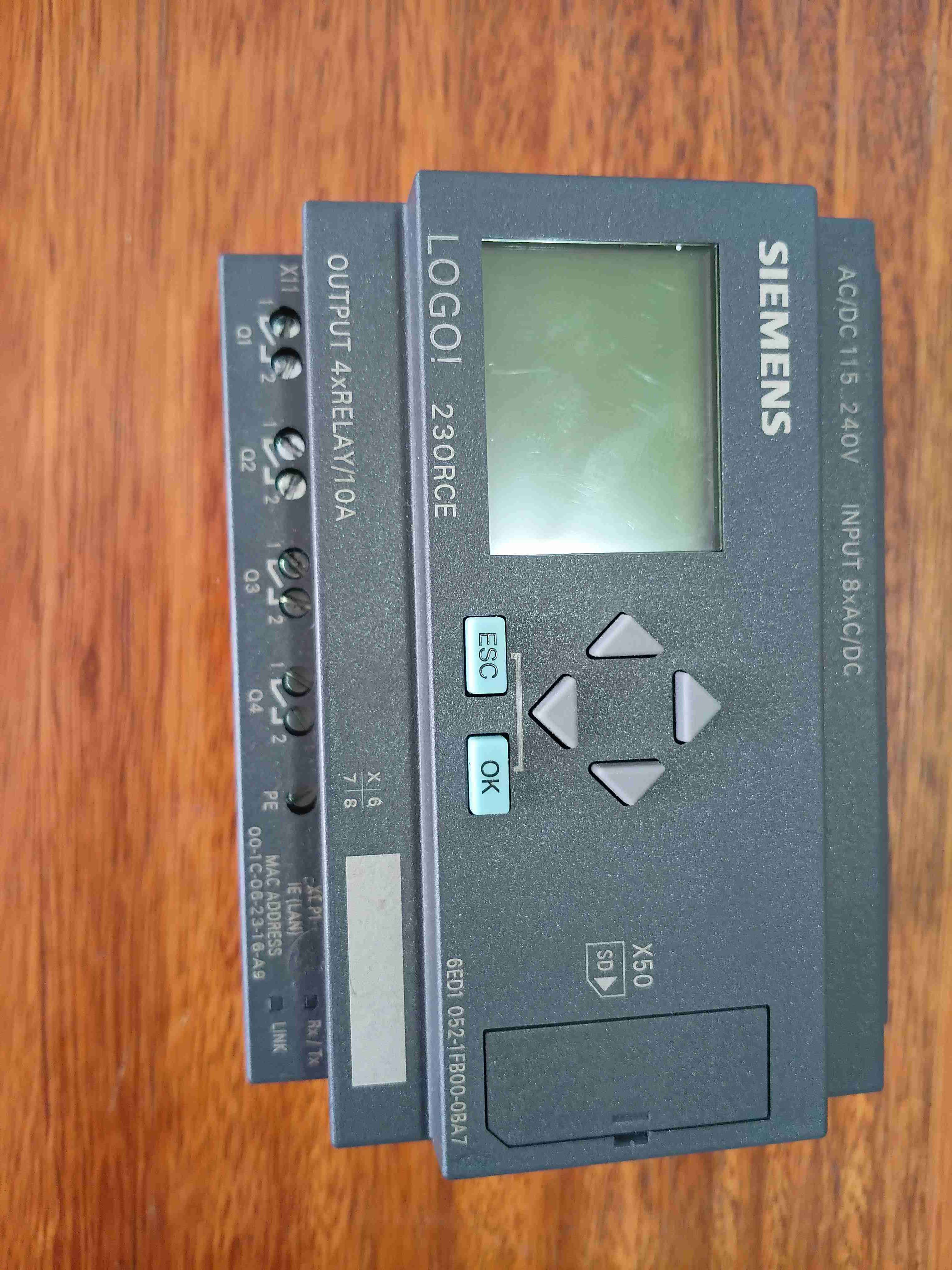 Controlador Siemens LOGO! 230RCE 1 semana de uso - miniatura 2
