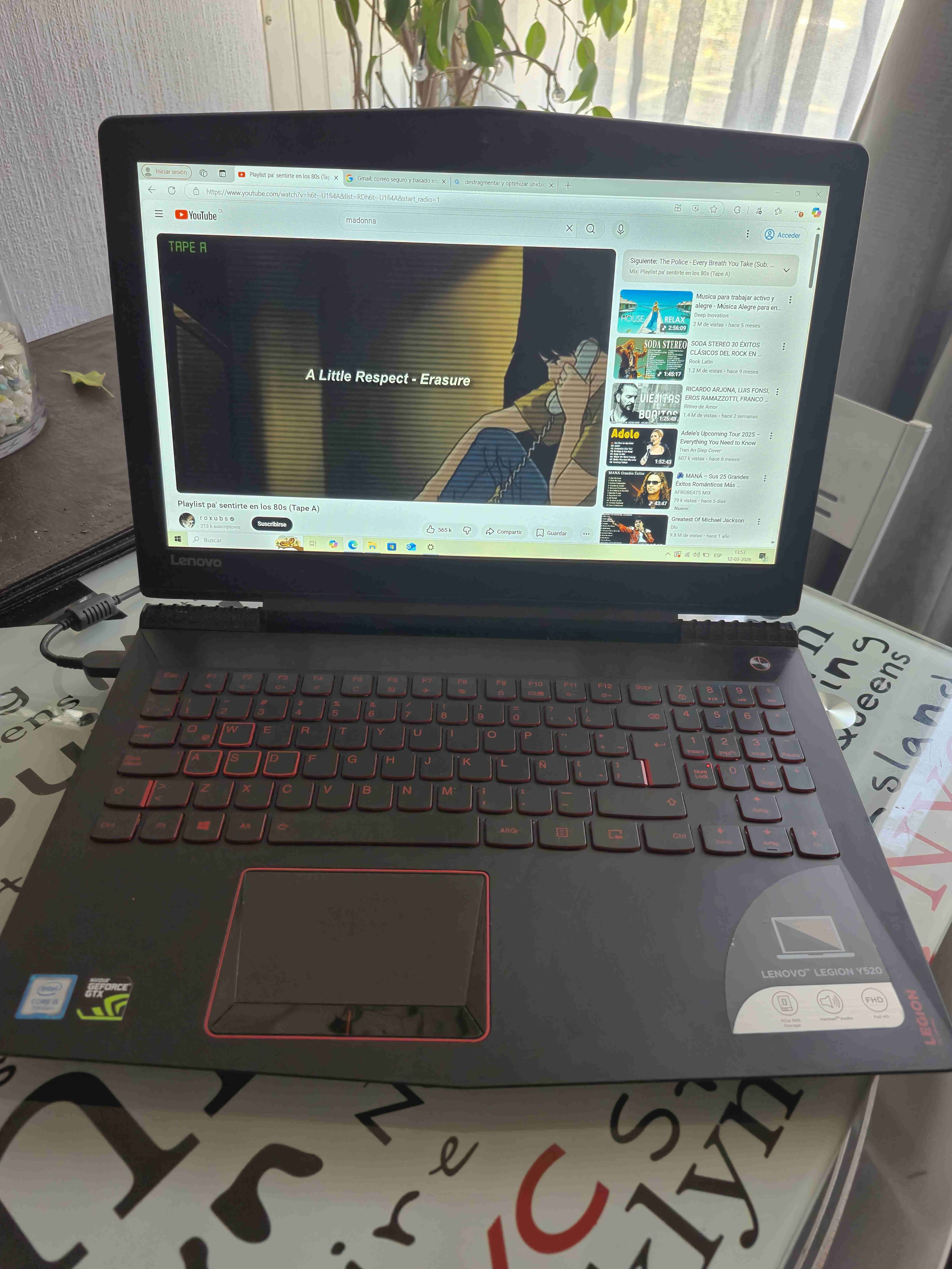 Laptop Lenovo negro - miniatura 2