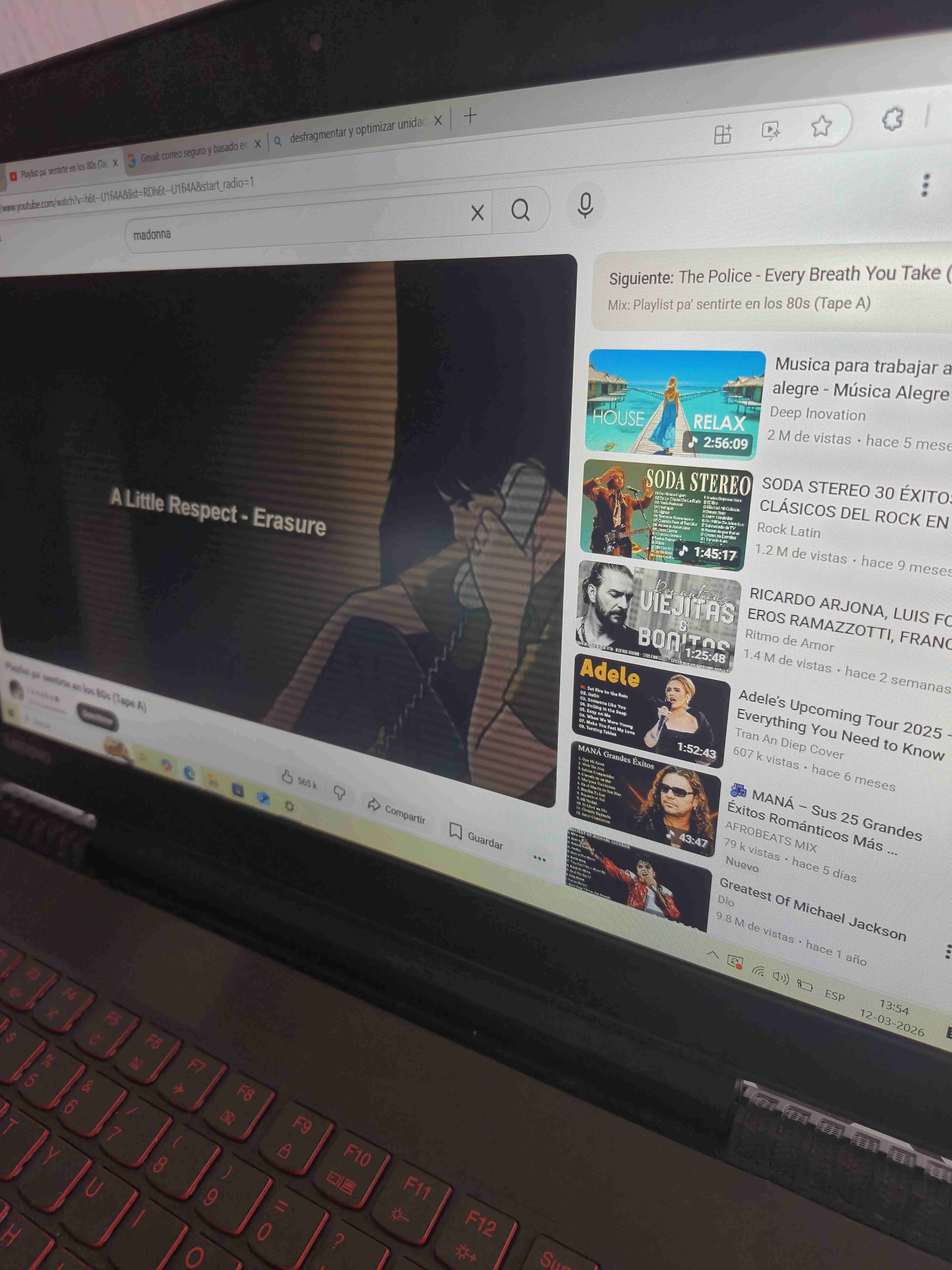 Laptop Lenovo negro - miniatura 3