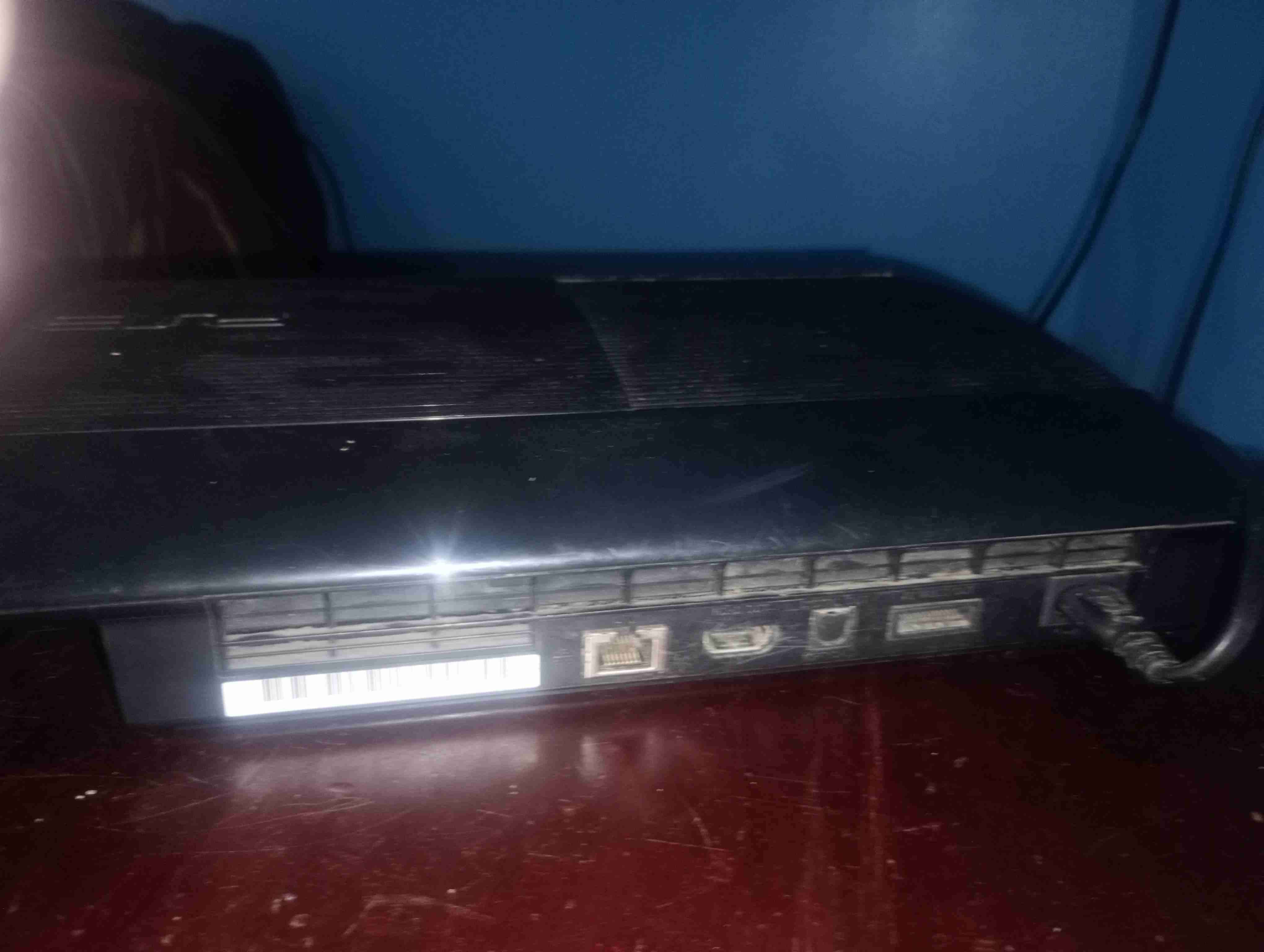 Consola PS3 con control rojo - miniatura 3