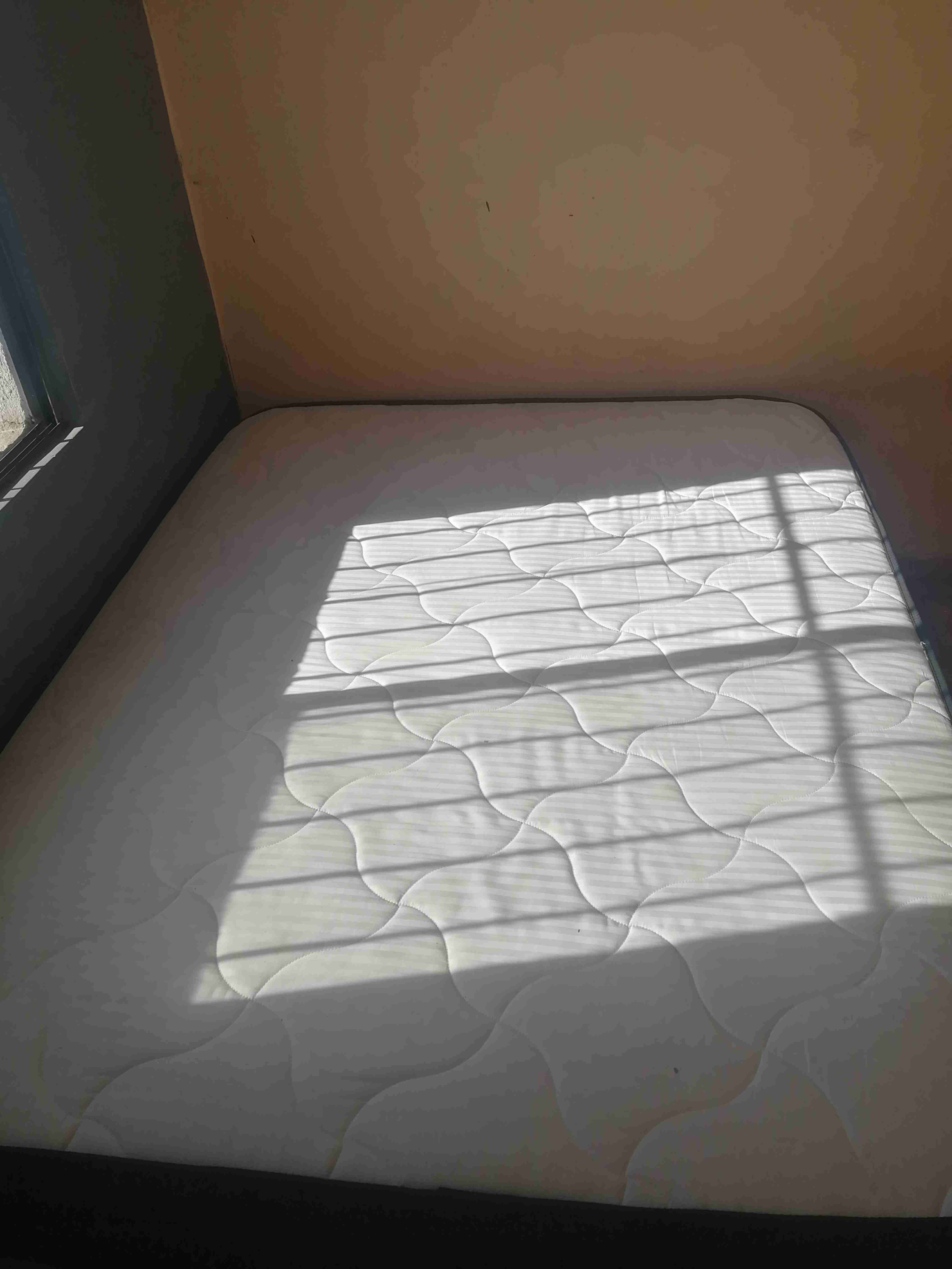Colchón matrimonial en buen estado