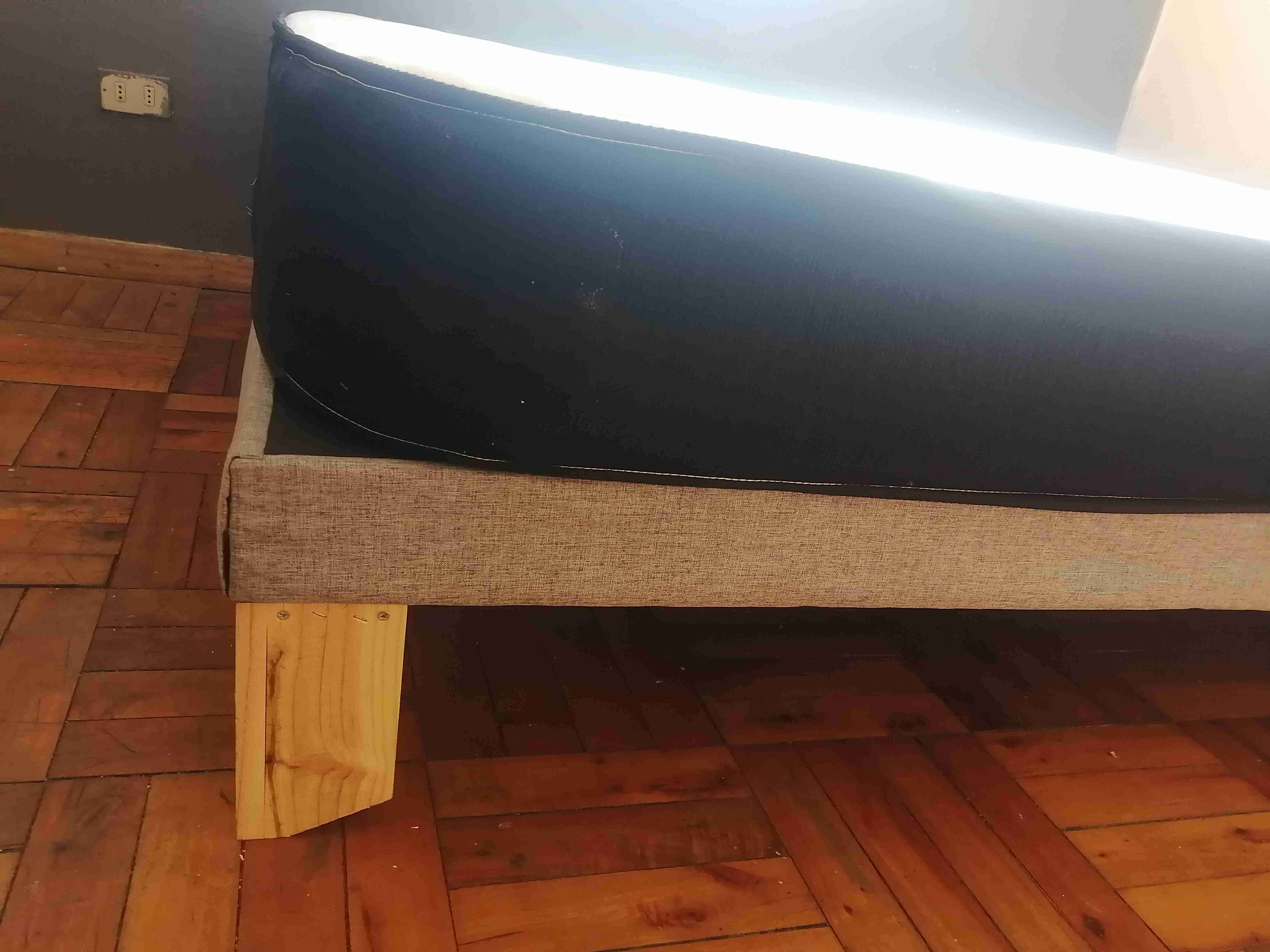 Colchón matrimonial en buen estado - miniatura 3