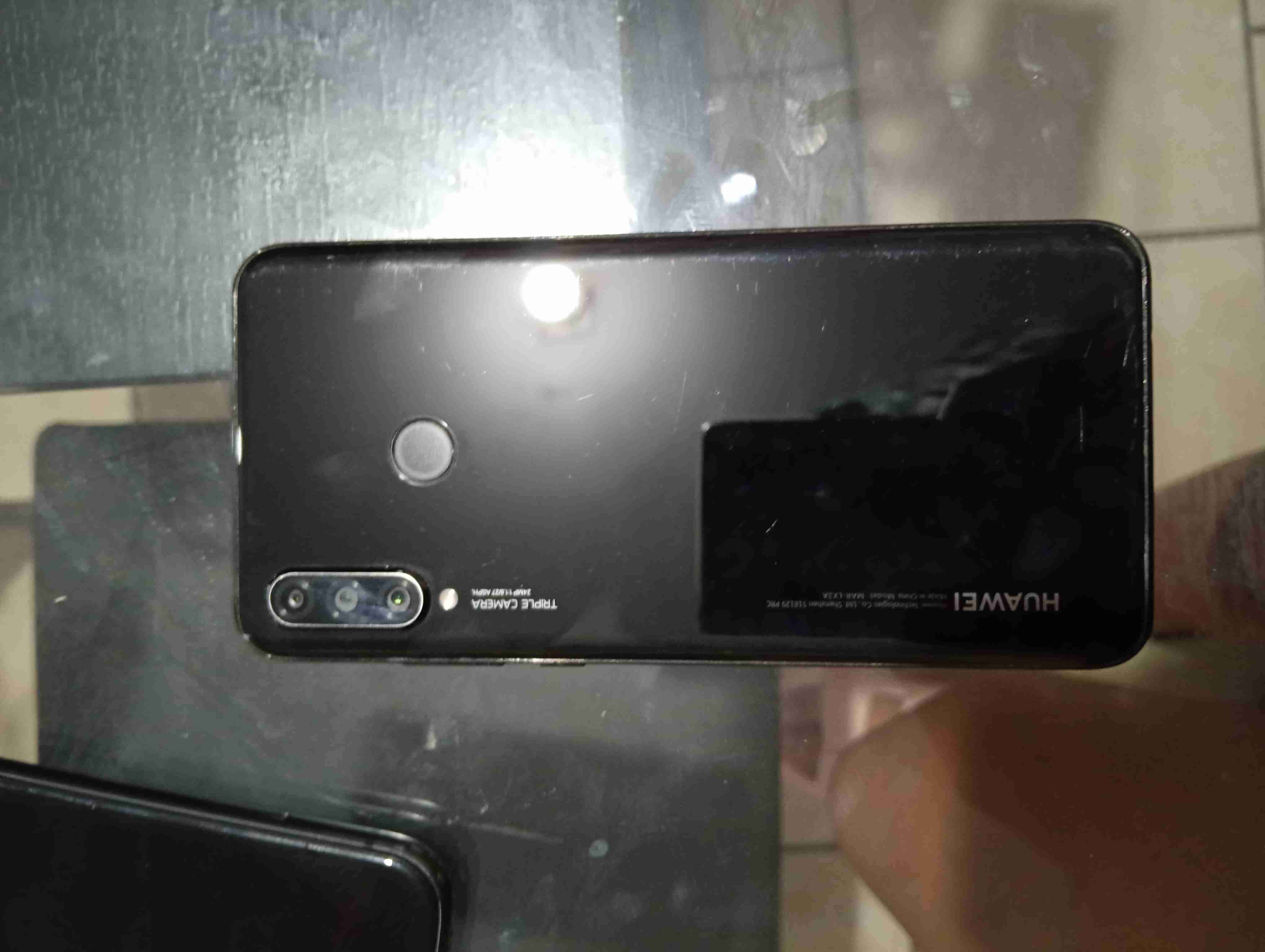 Smartphone Huawei para reparar - miniatura 3