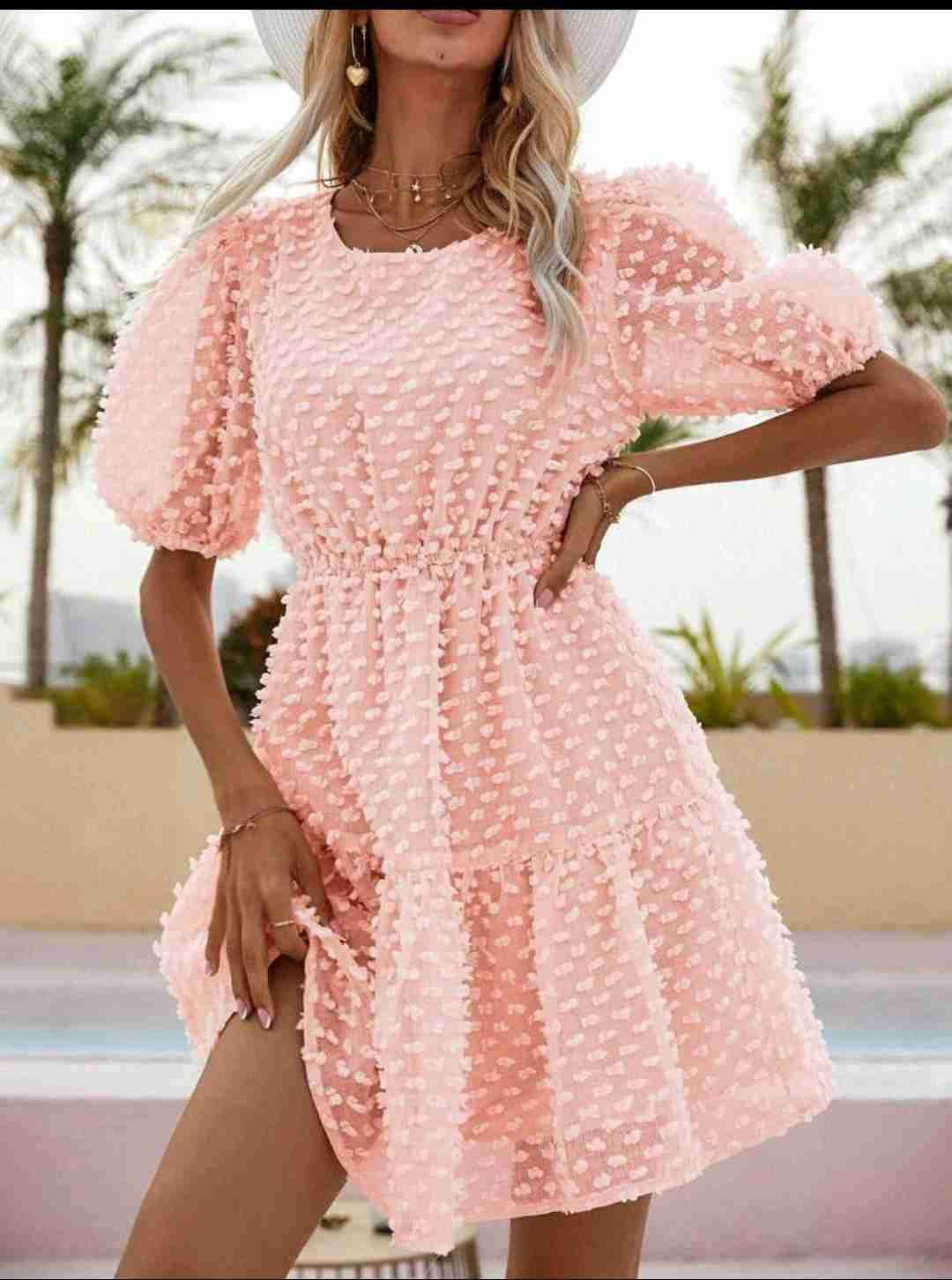 Vestido rosa con textura - miniatura 2