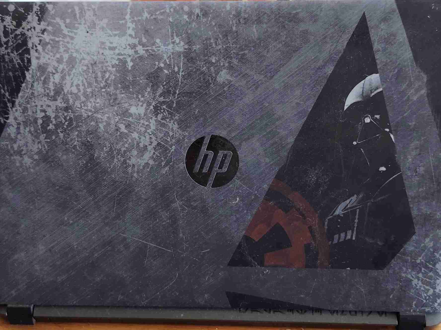 Laptop HP Pavilion usada - 2
