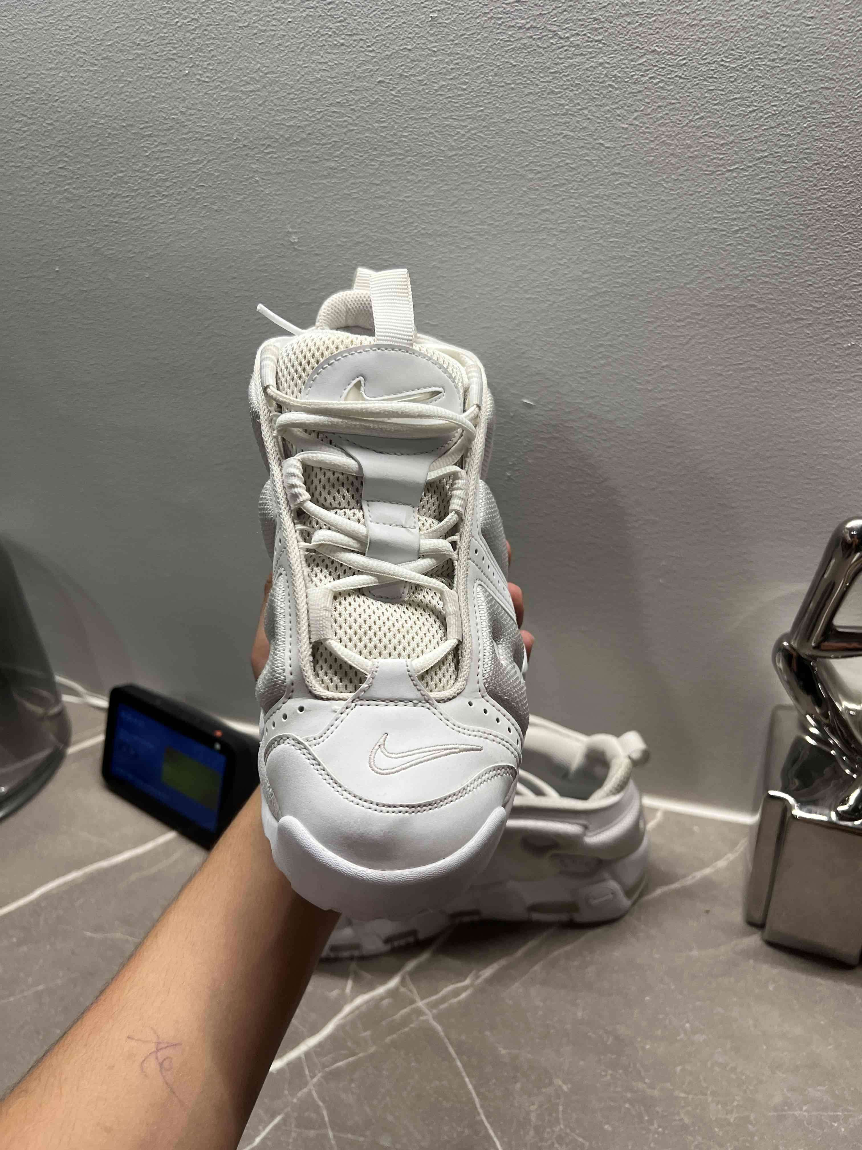 nike uptempo low blancas originales 8.5 us - miniatura 2