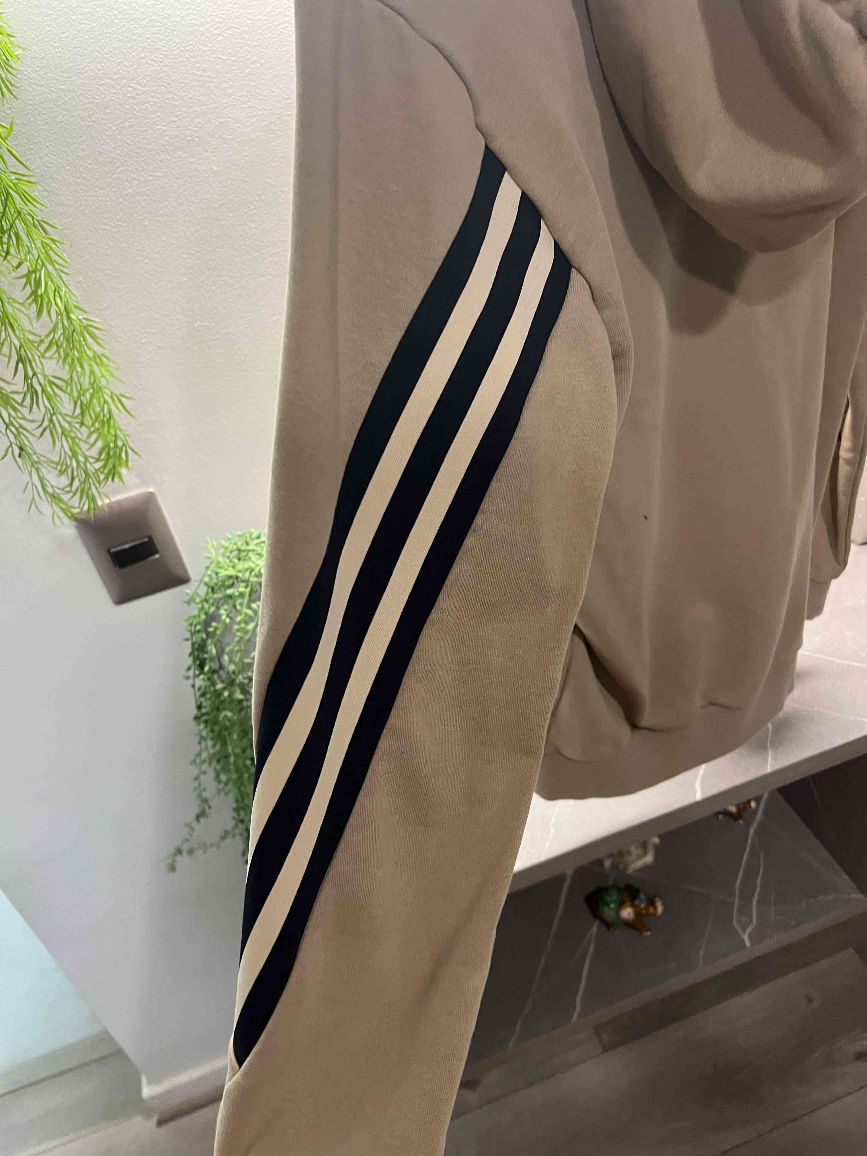 Polerón Adidas beige con capucha - miniatura 5