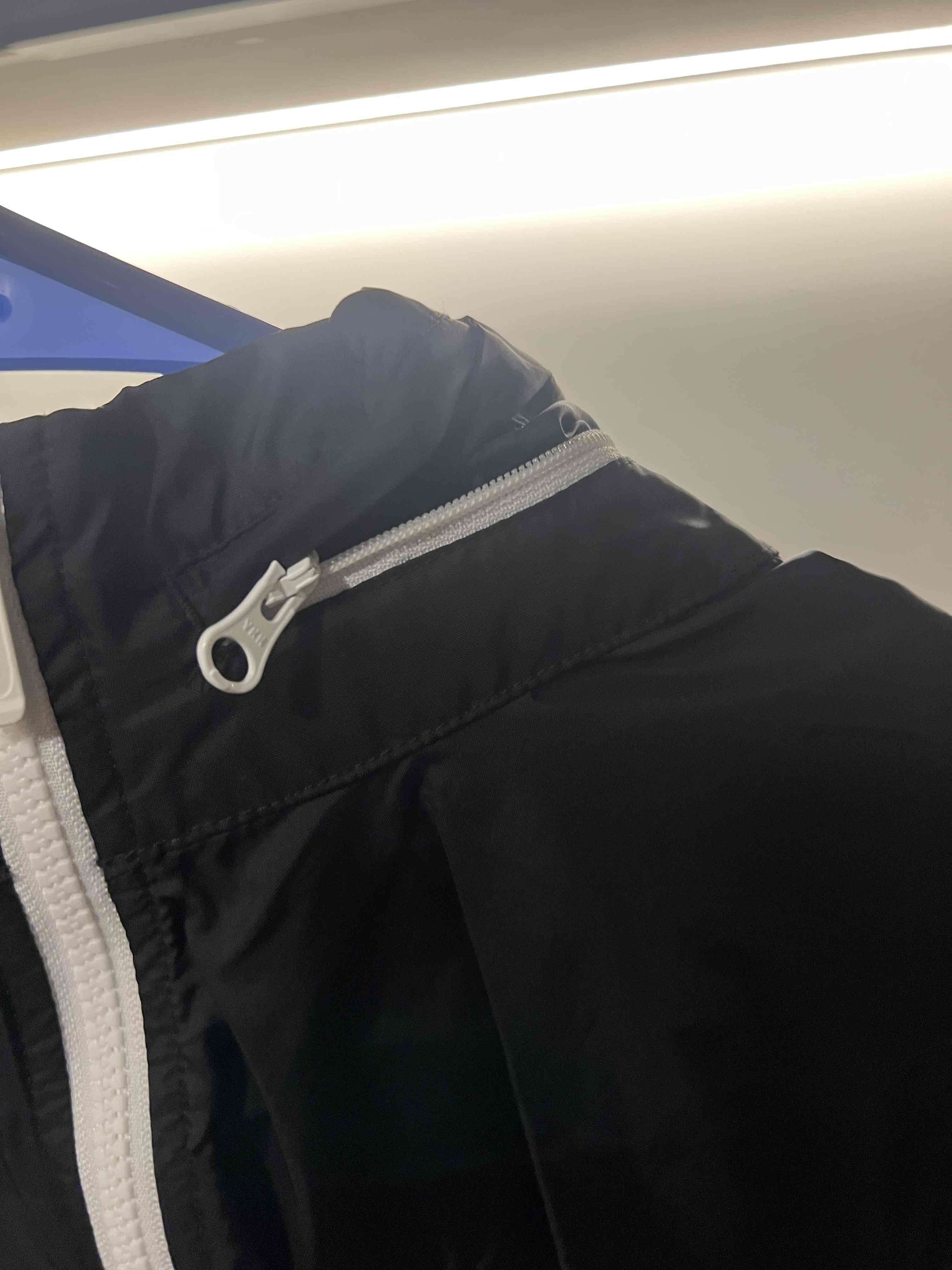 Cortaviento negro Nike talla m - miniatura 5