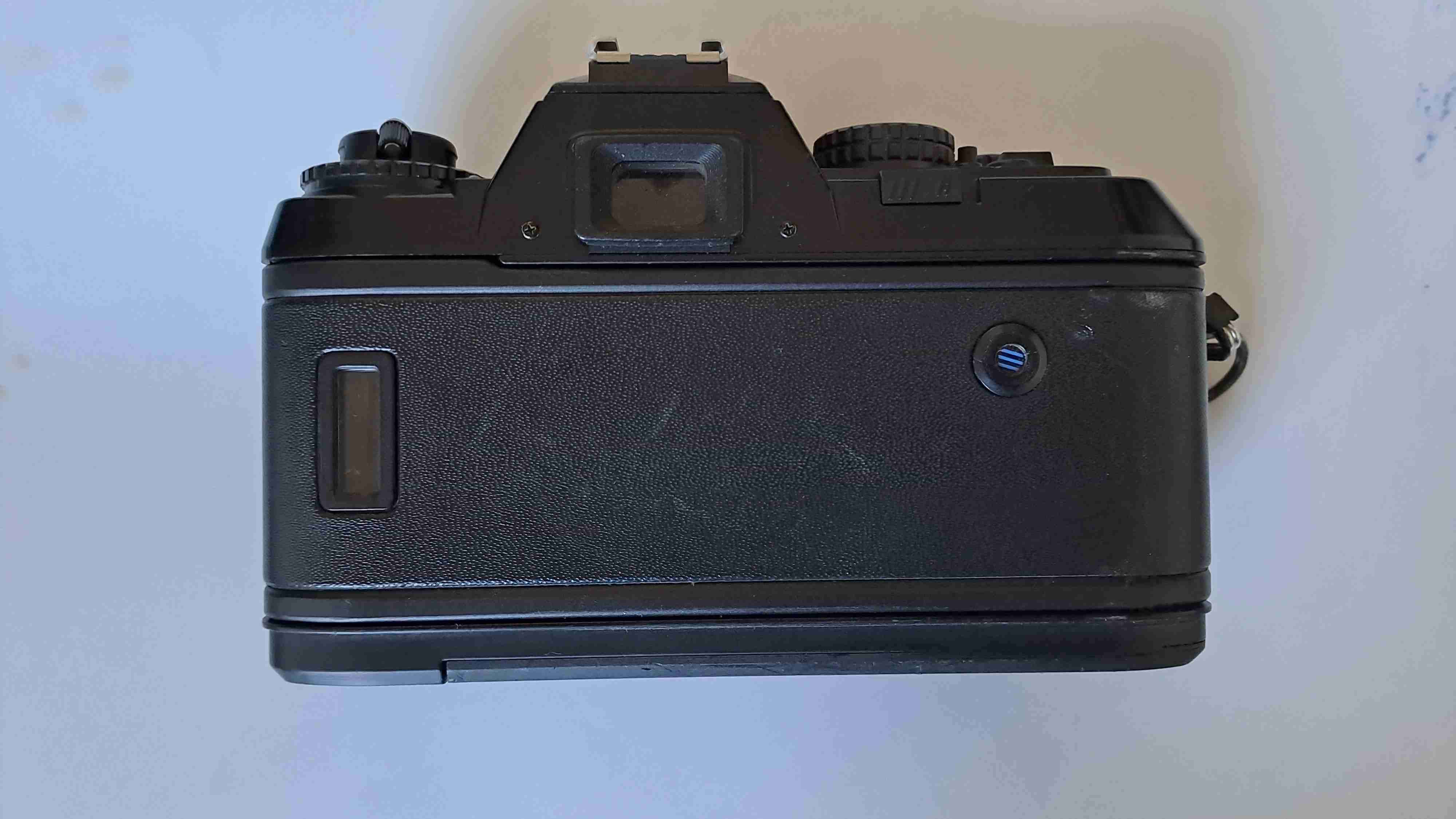 BODY Cámara Nikon N2000 análoga leer despcripcion - miniatura 2