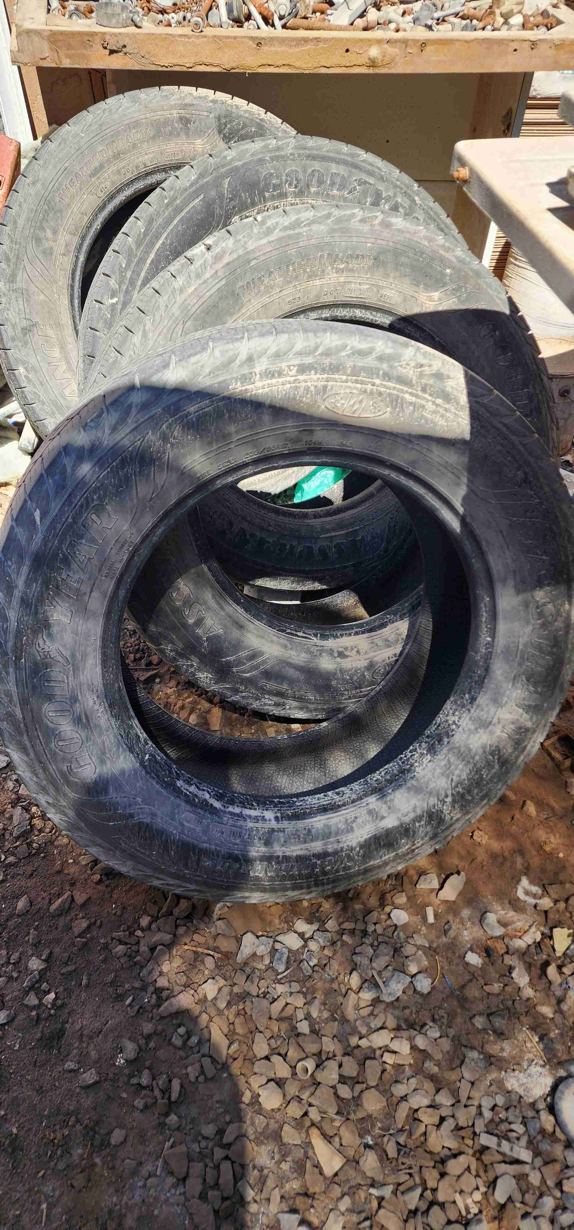 Neumáticos Goodyear usados - miniatura 2