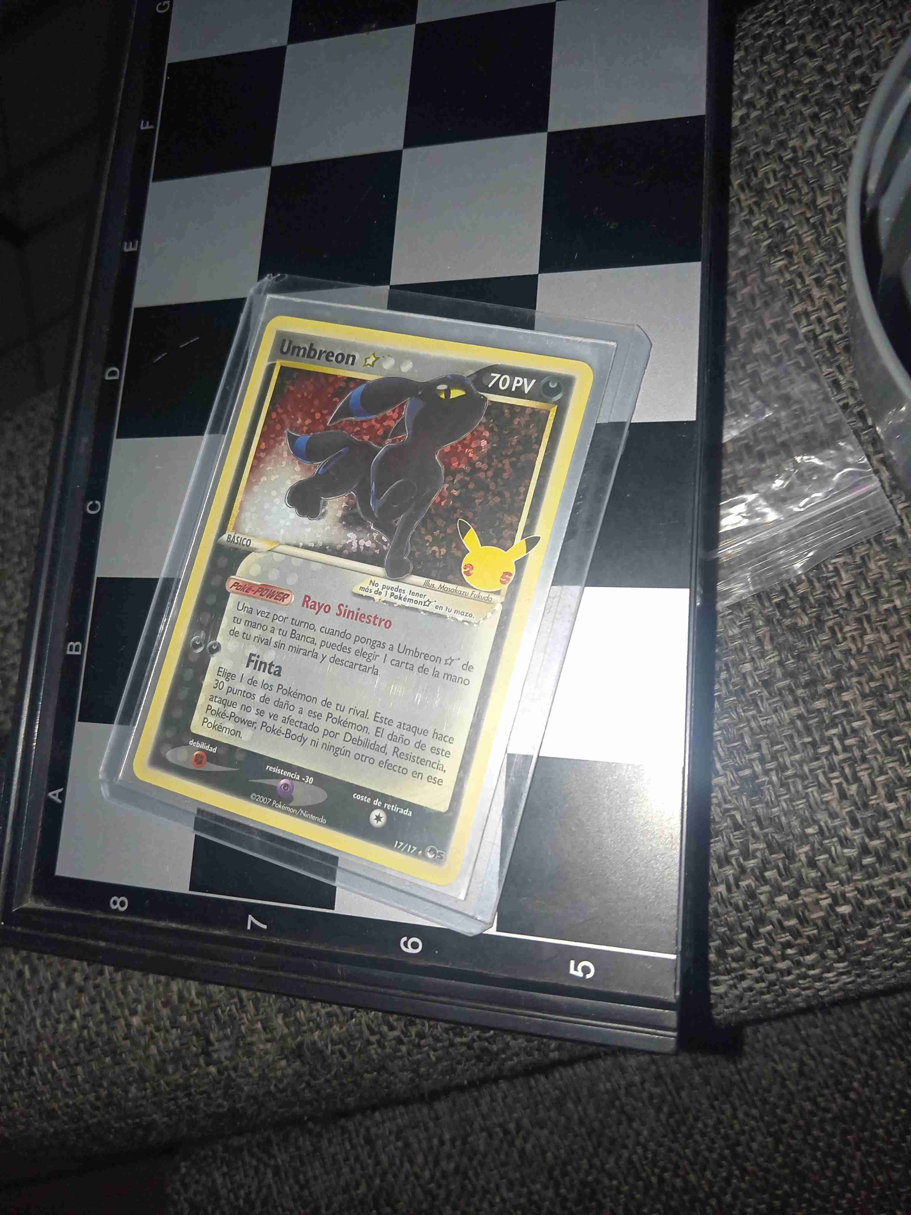 Carta Pokémon Umbreon Rayo Siniestro - miniatura 2