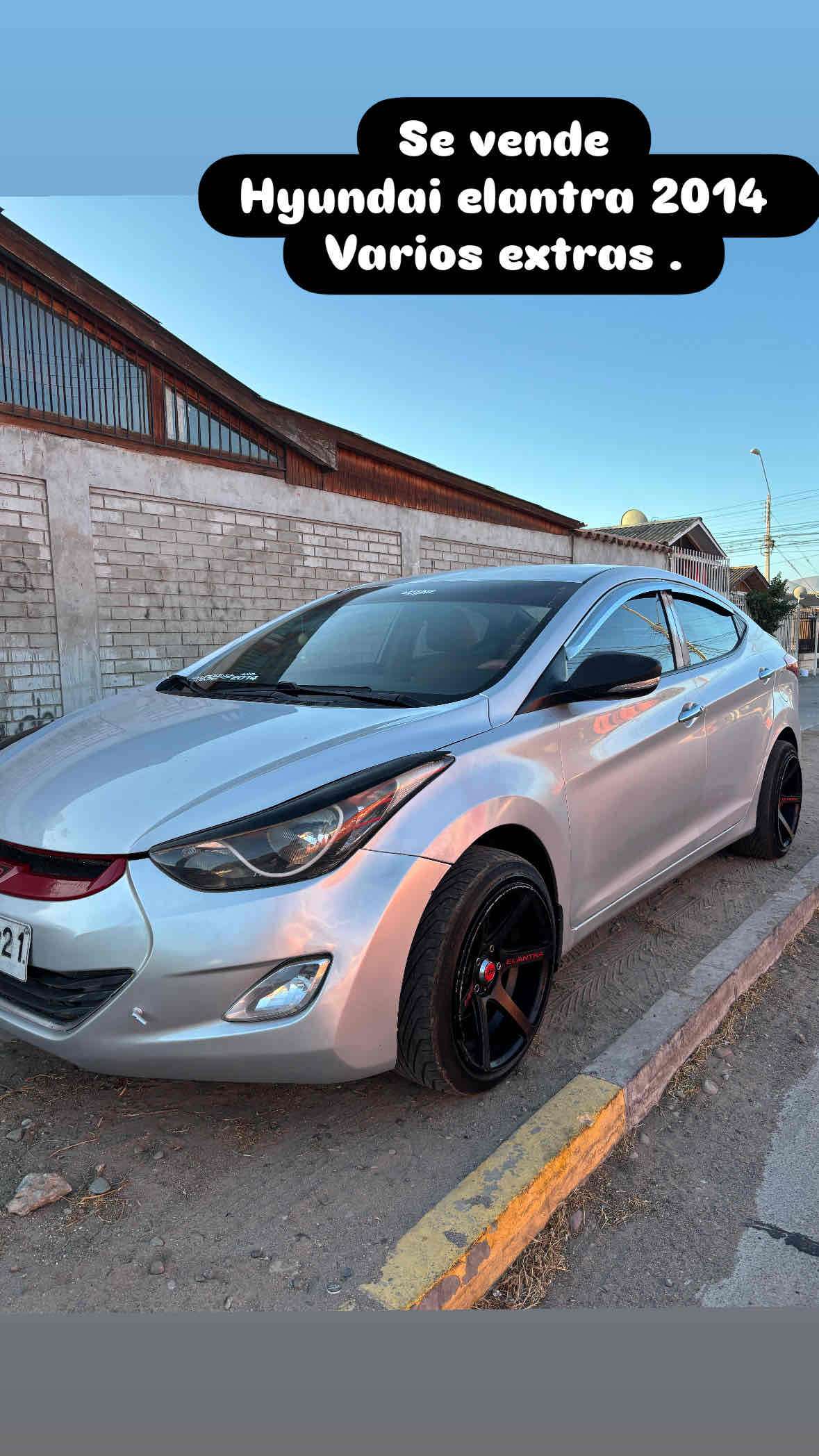 Hyundai Elantra 2014 con extras - miniatura 2