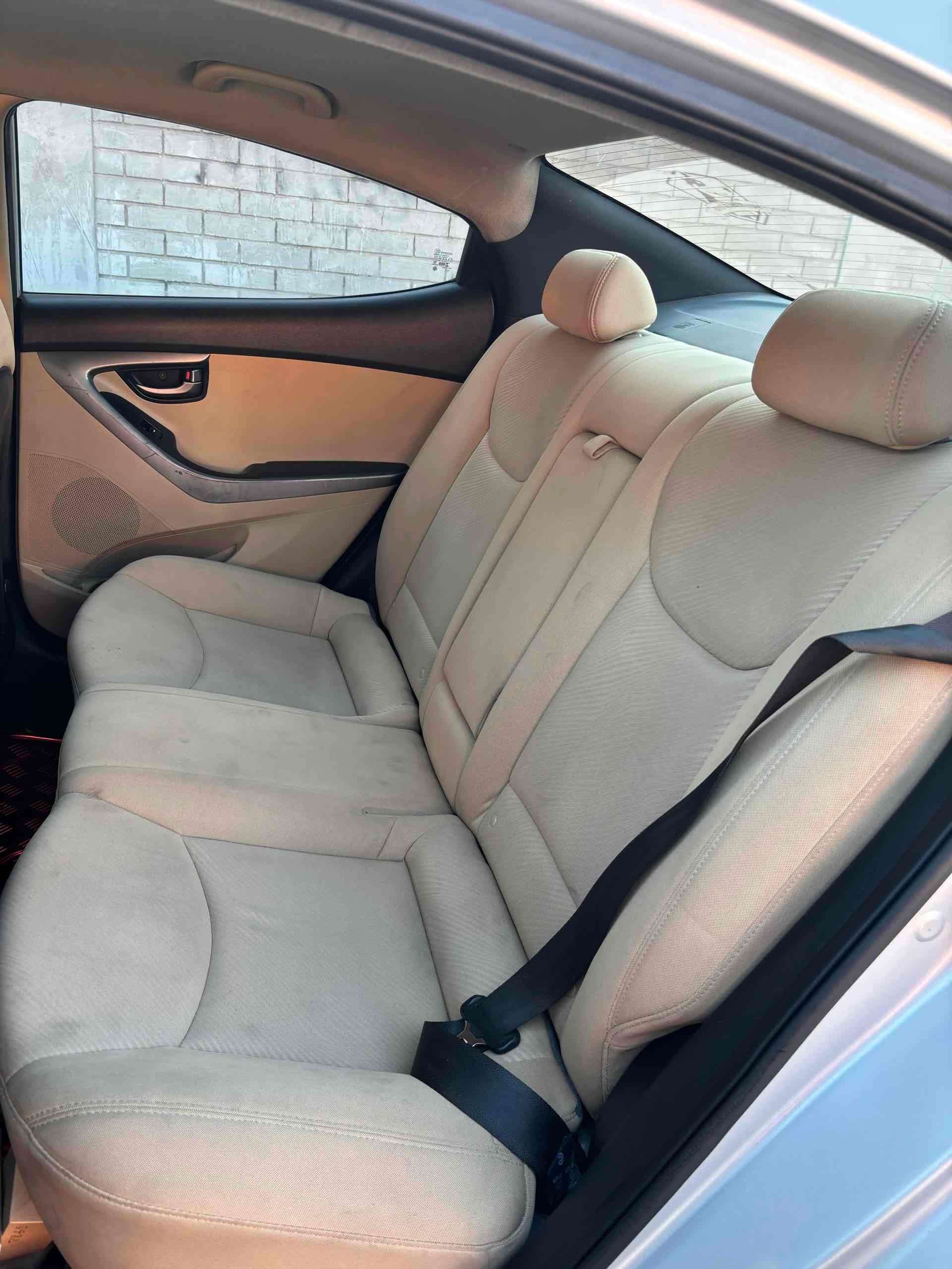 Hyundai Elantra 2014 con extras - miniatura 4