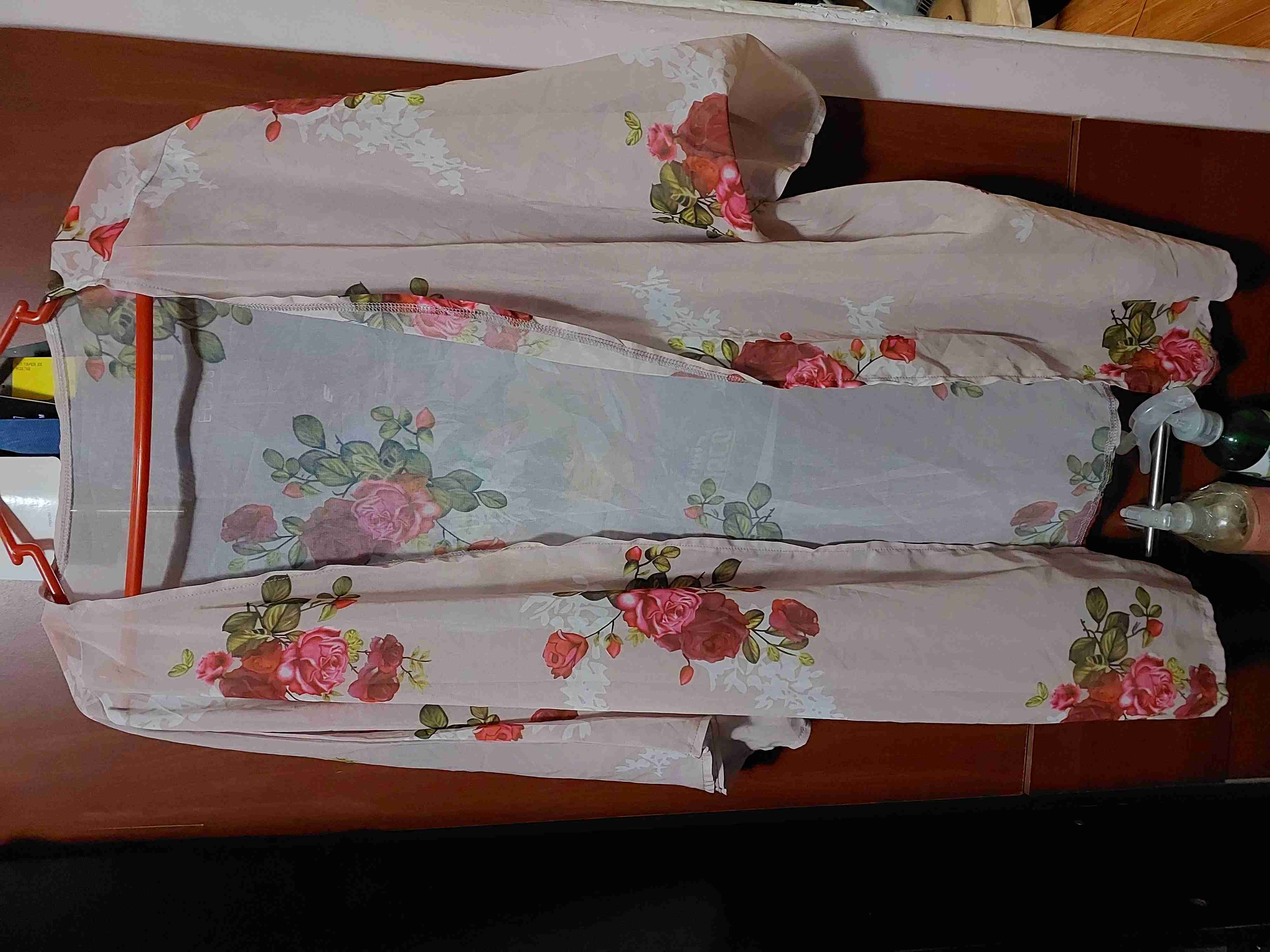 Kimono floral semitransparente