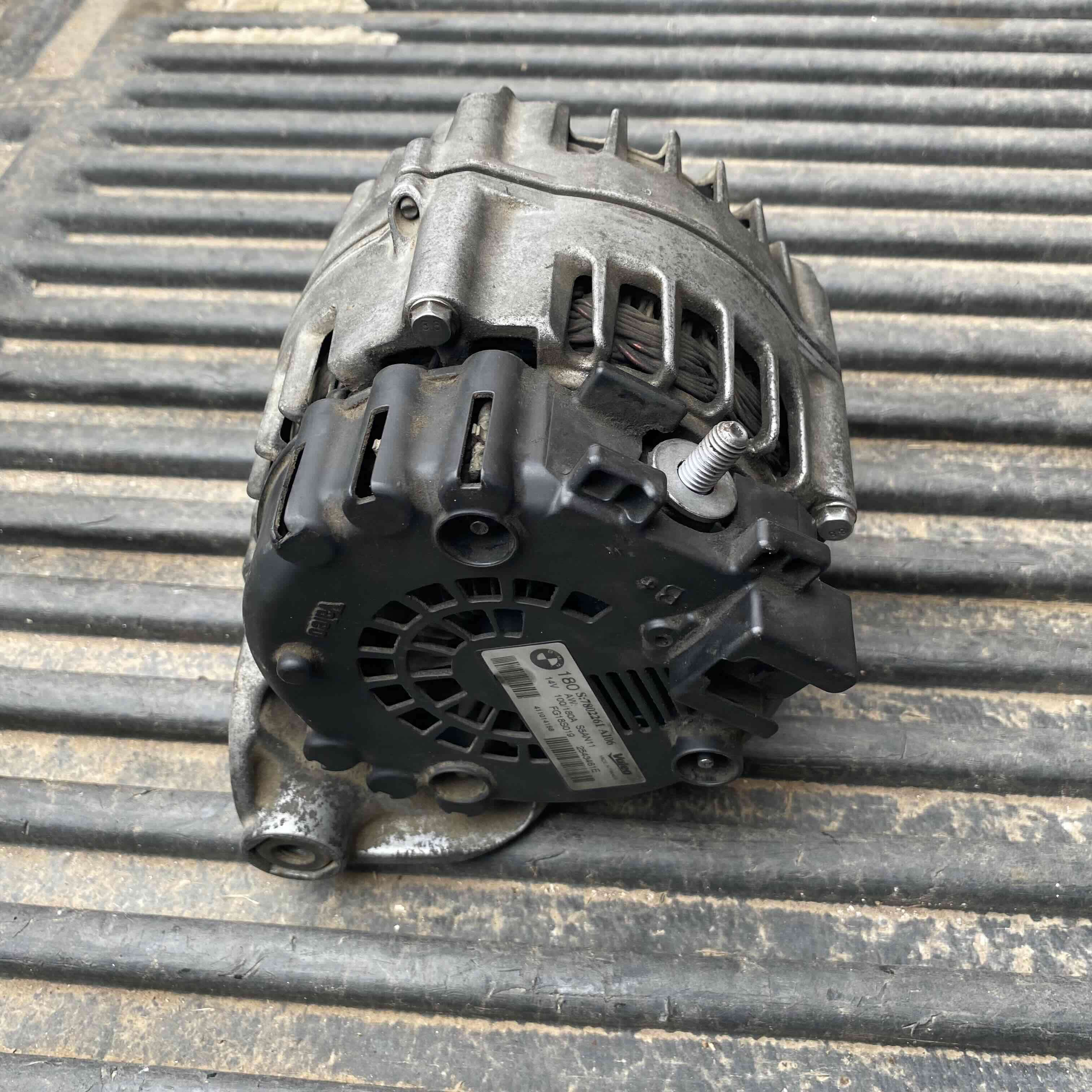 Alternador Bmw para reparar - miniatura 3