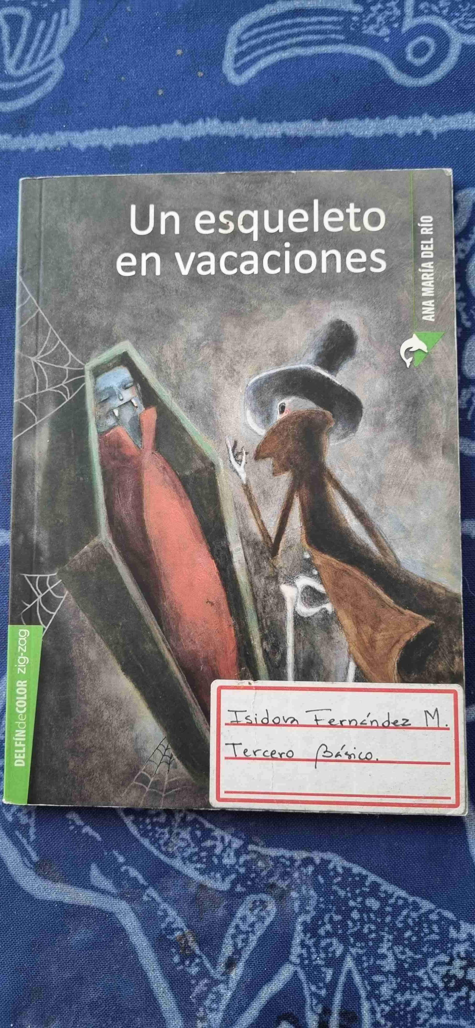 Libro 'Un esqueleto en vacaciones'