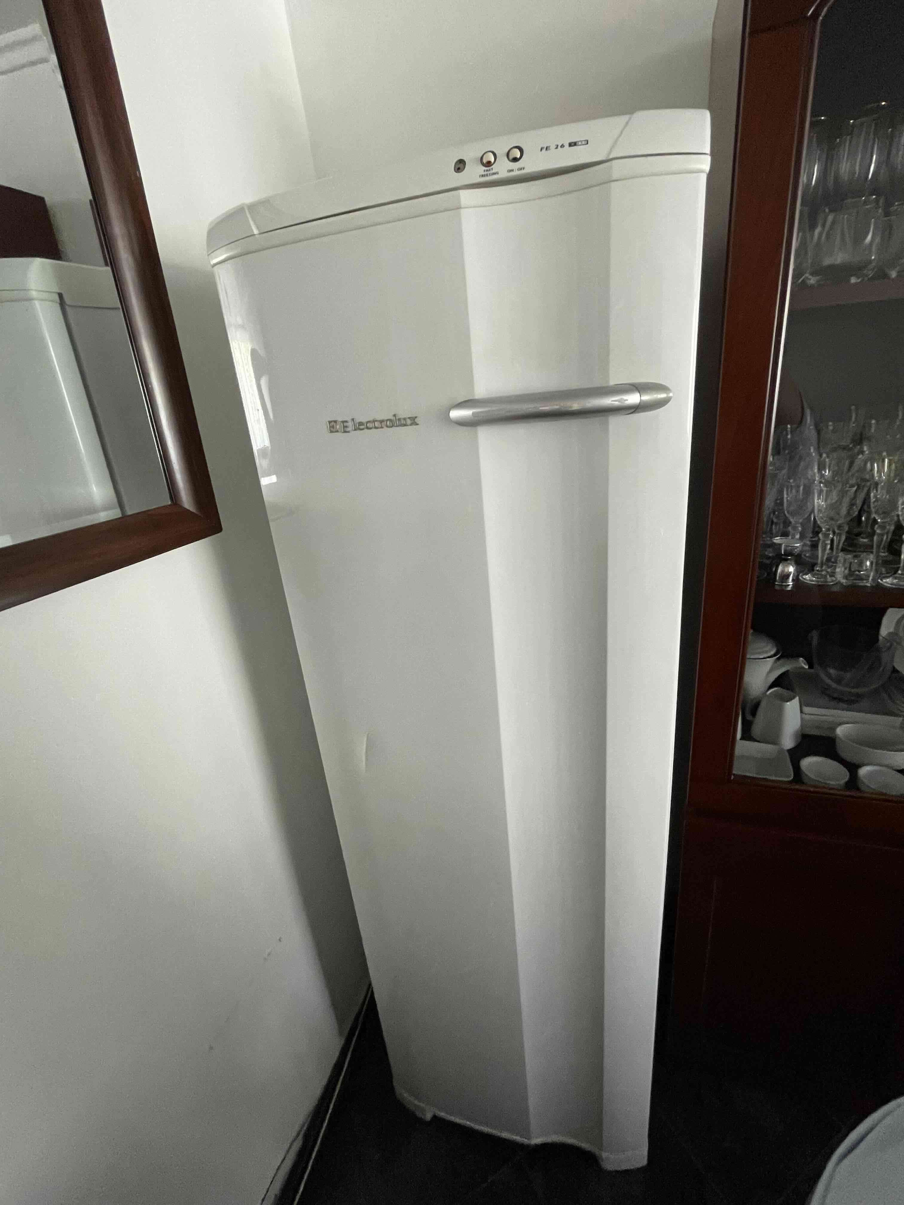 Congeladora Electrolux blanco