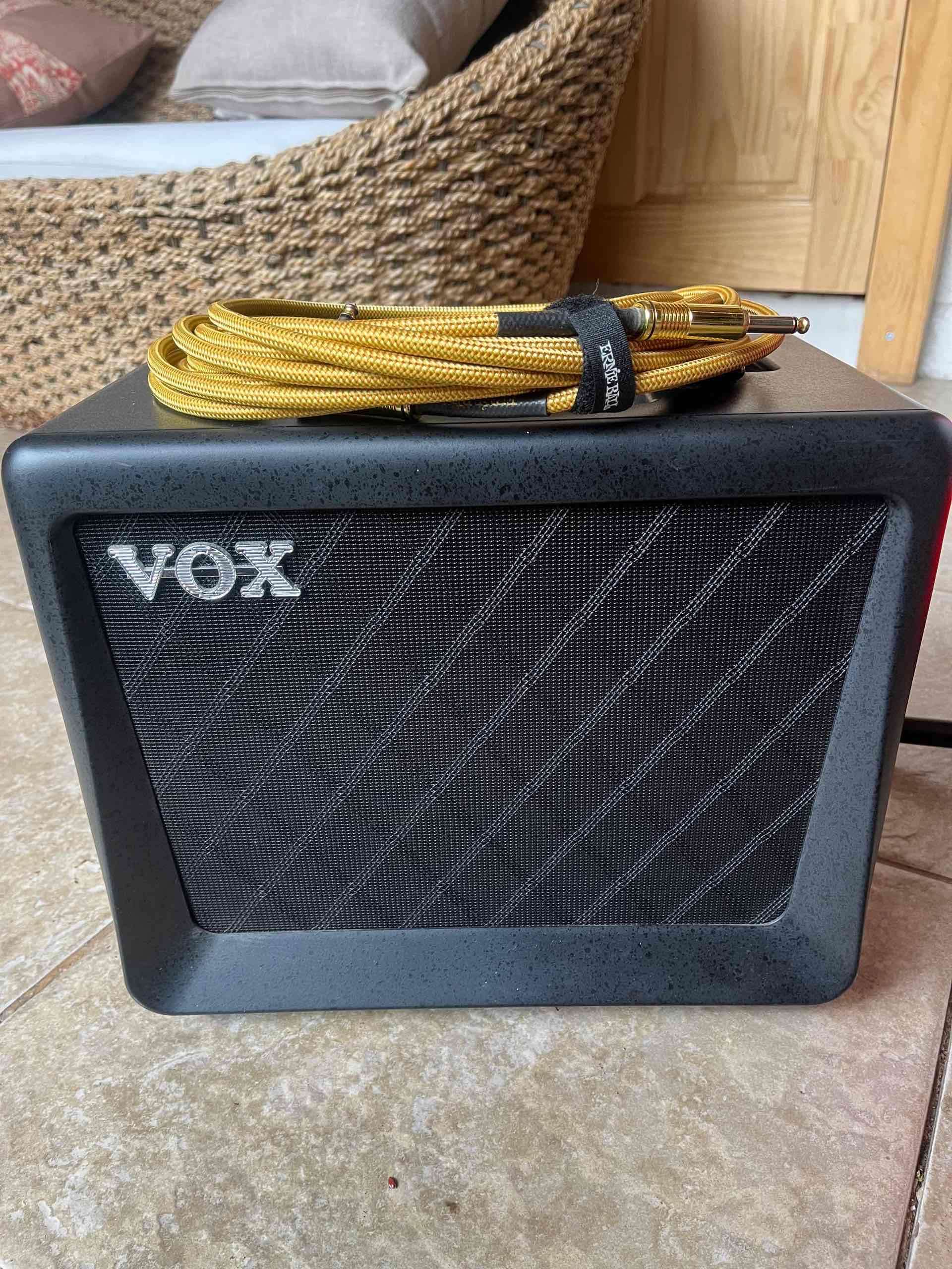 Guitarra eléctrica + Amplificador - miniatura 2