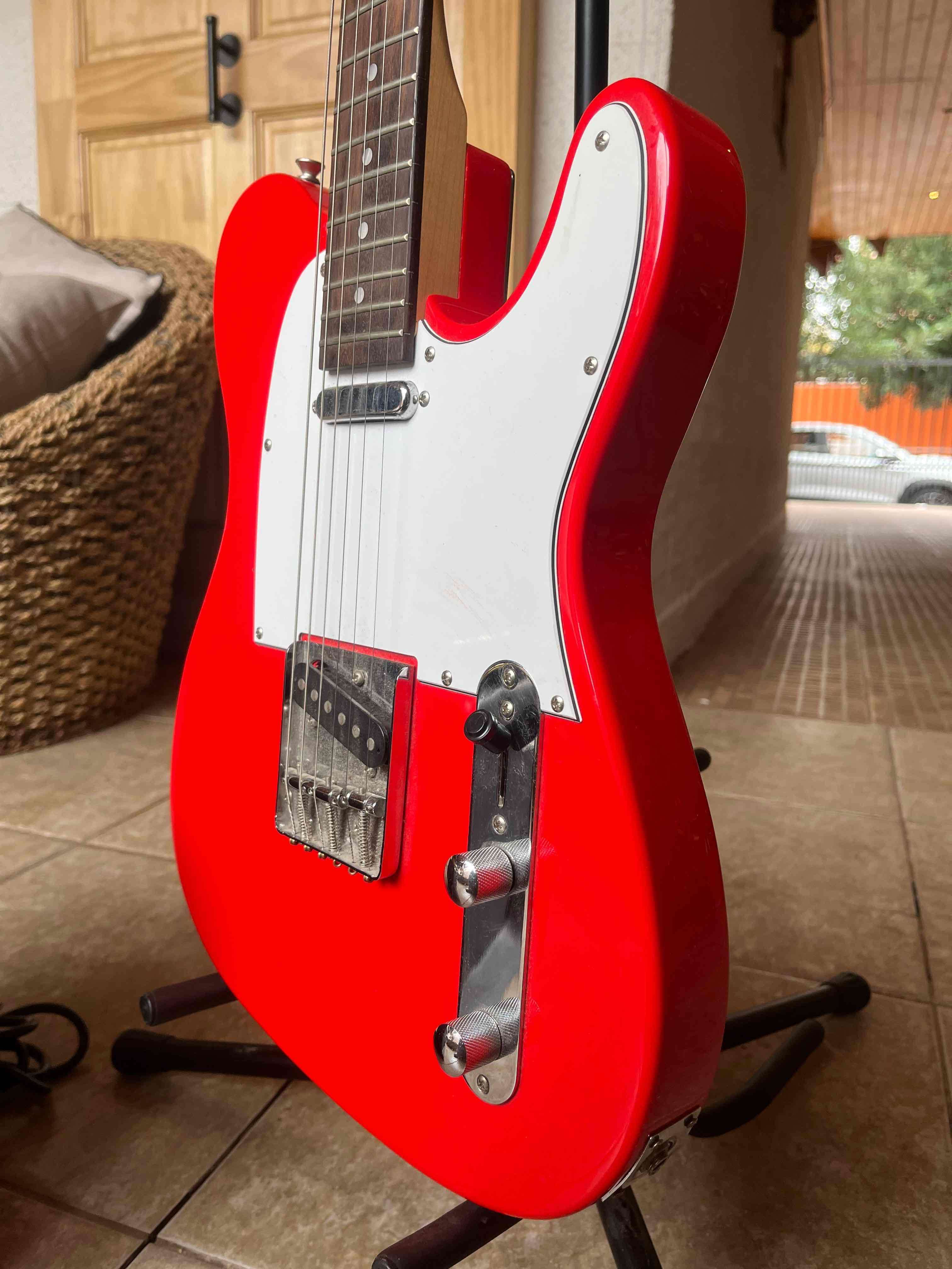 Guitarra eléctrica + Amplificador - miniatura 3