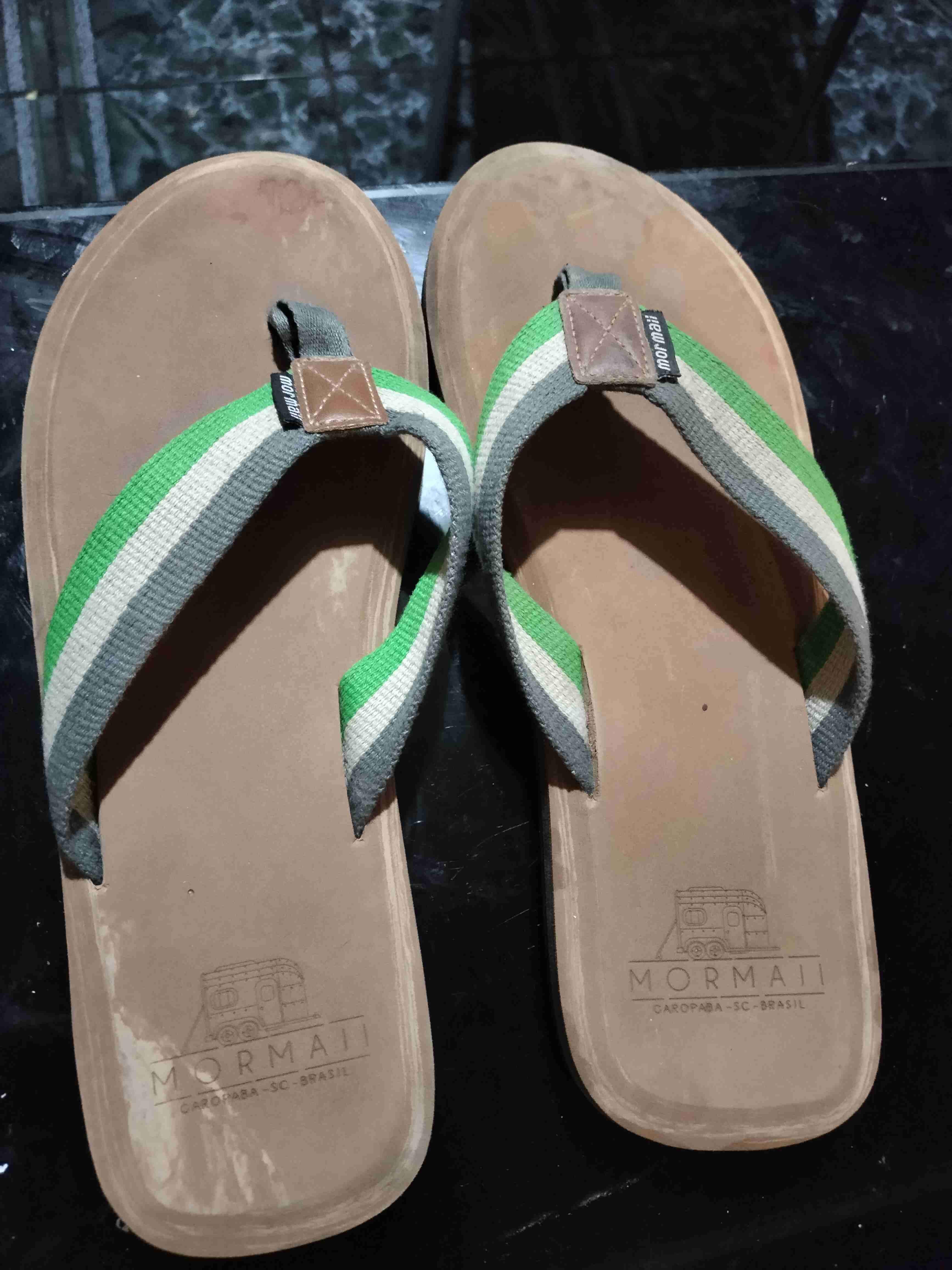 Sandalias Mormaii verdes a rayas