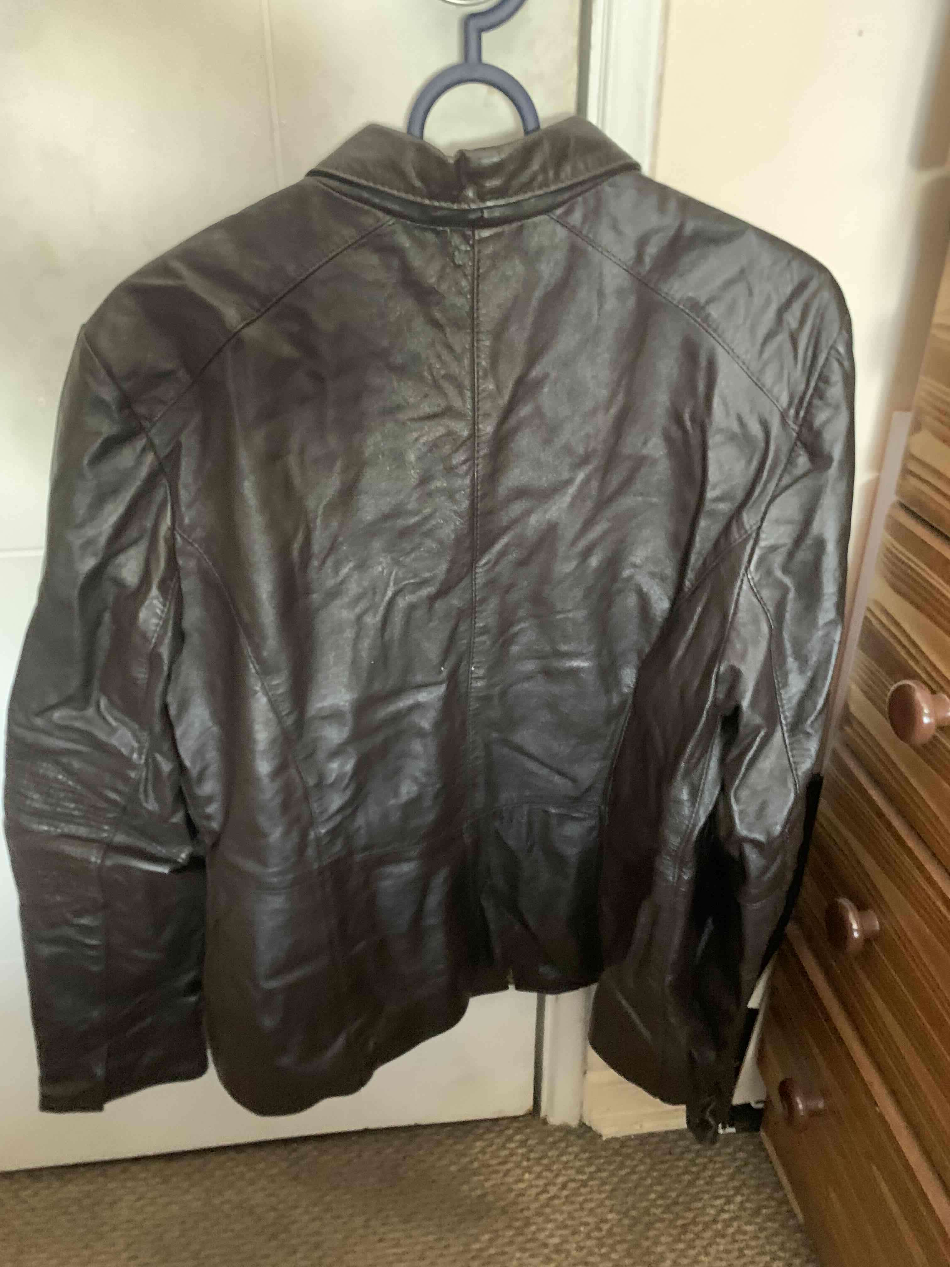 Chaqueta de cuero marrón - miniatura 2