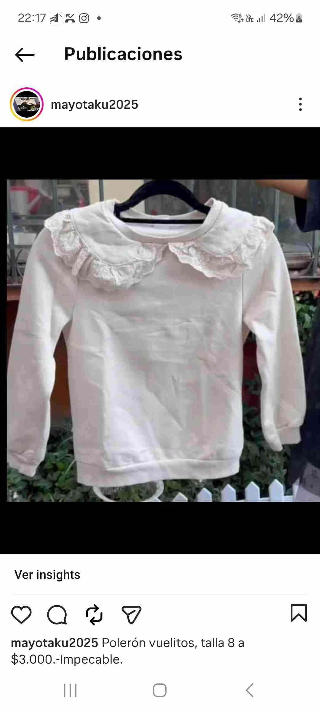 Polerón blanco con vuelos