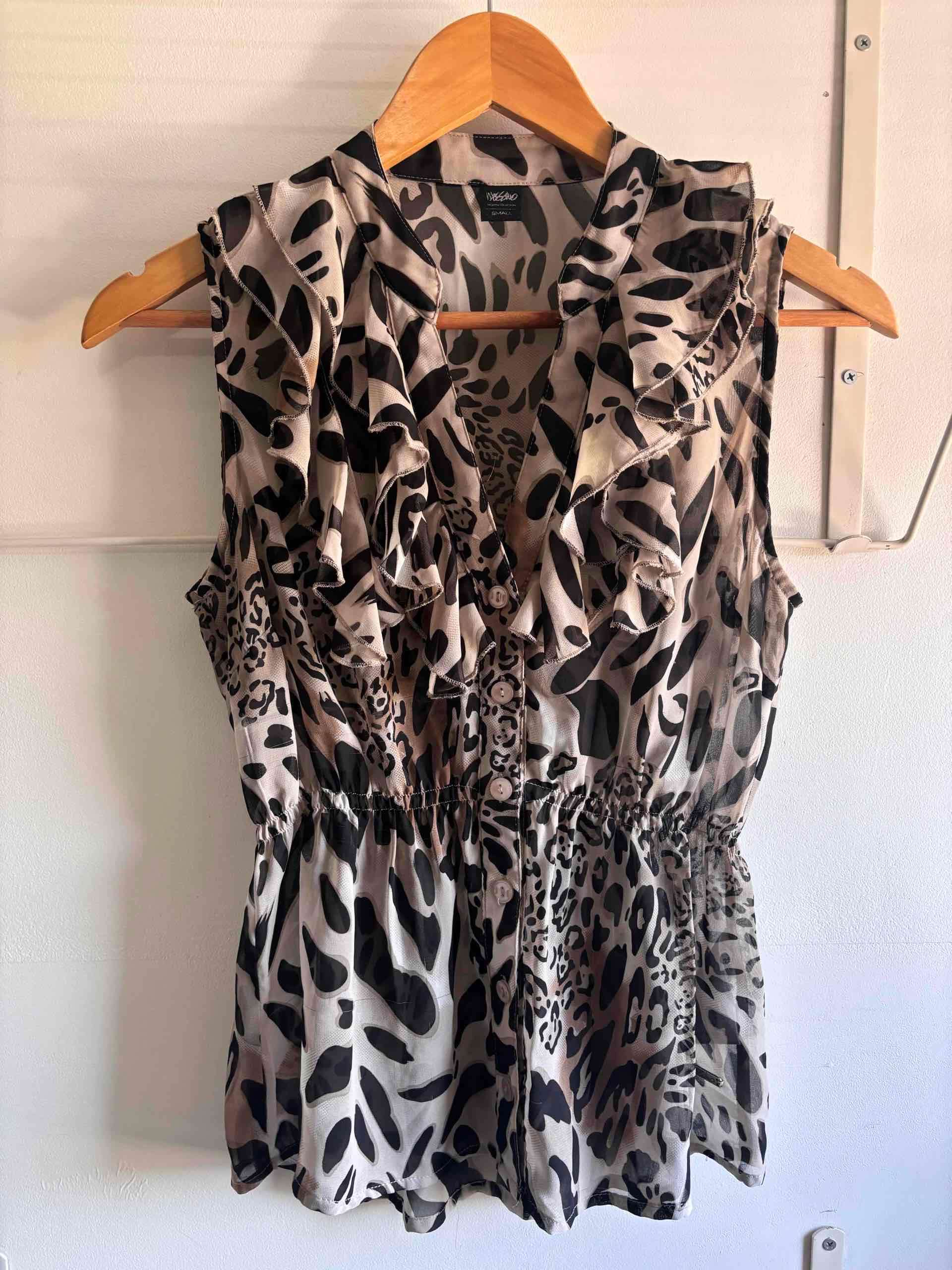 Blusa animal print con volantes