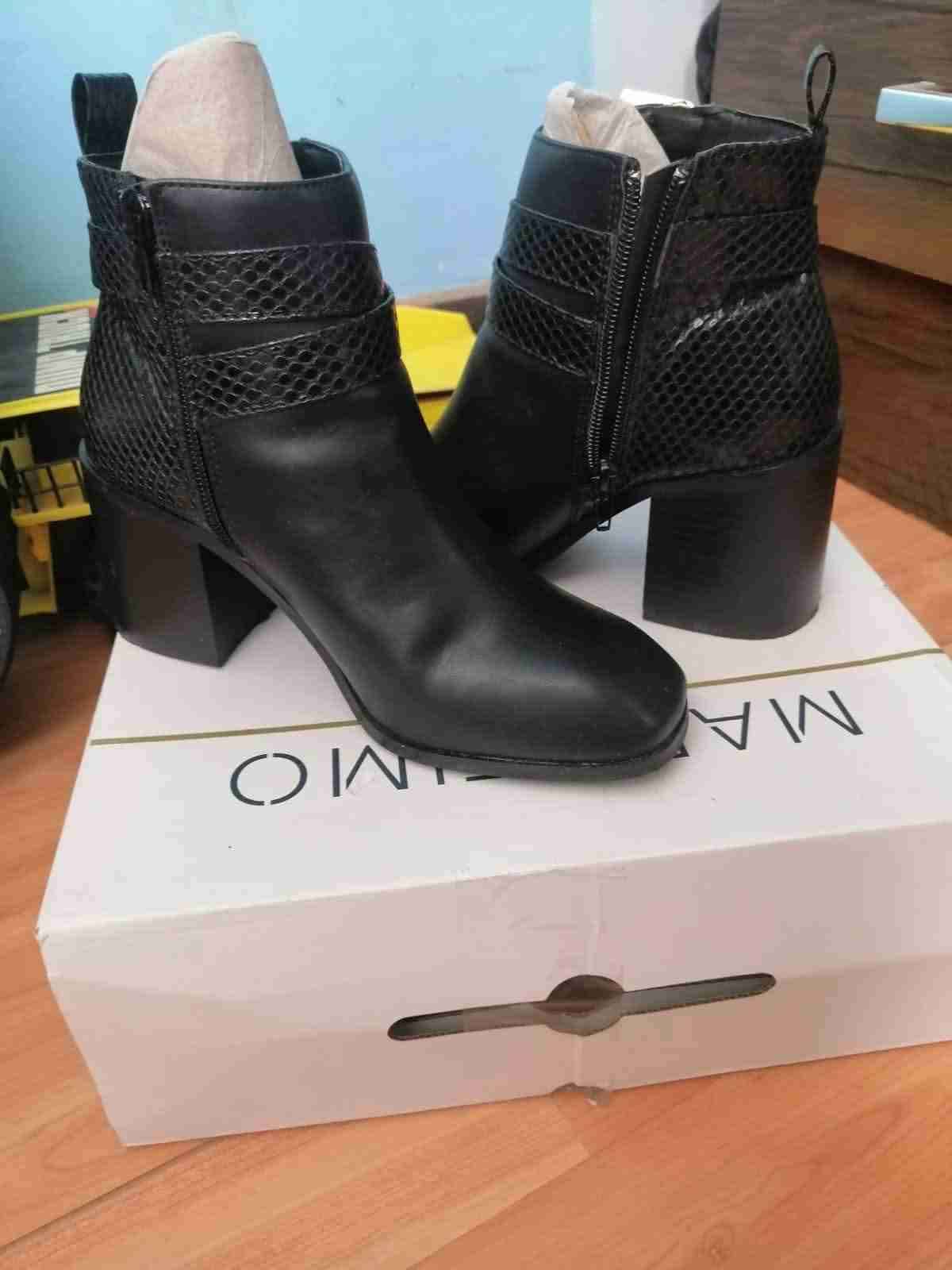 Botines negros de tacón alto