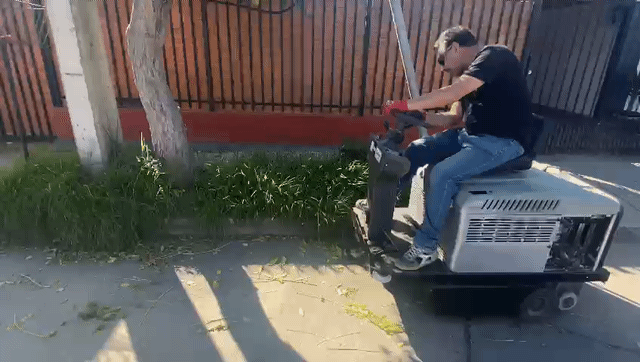 Máquina barredora de calles usada - miniatura 4