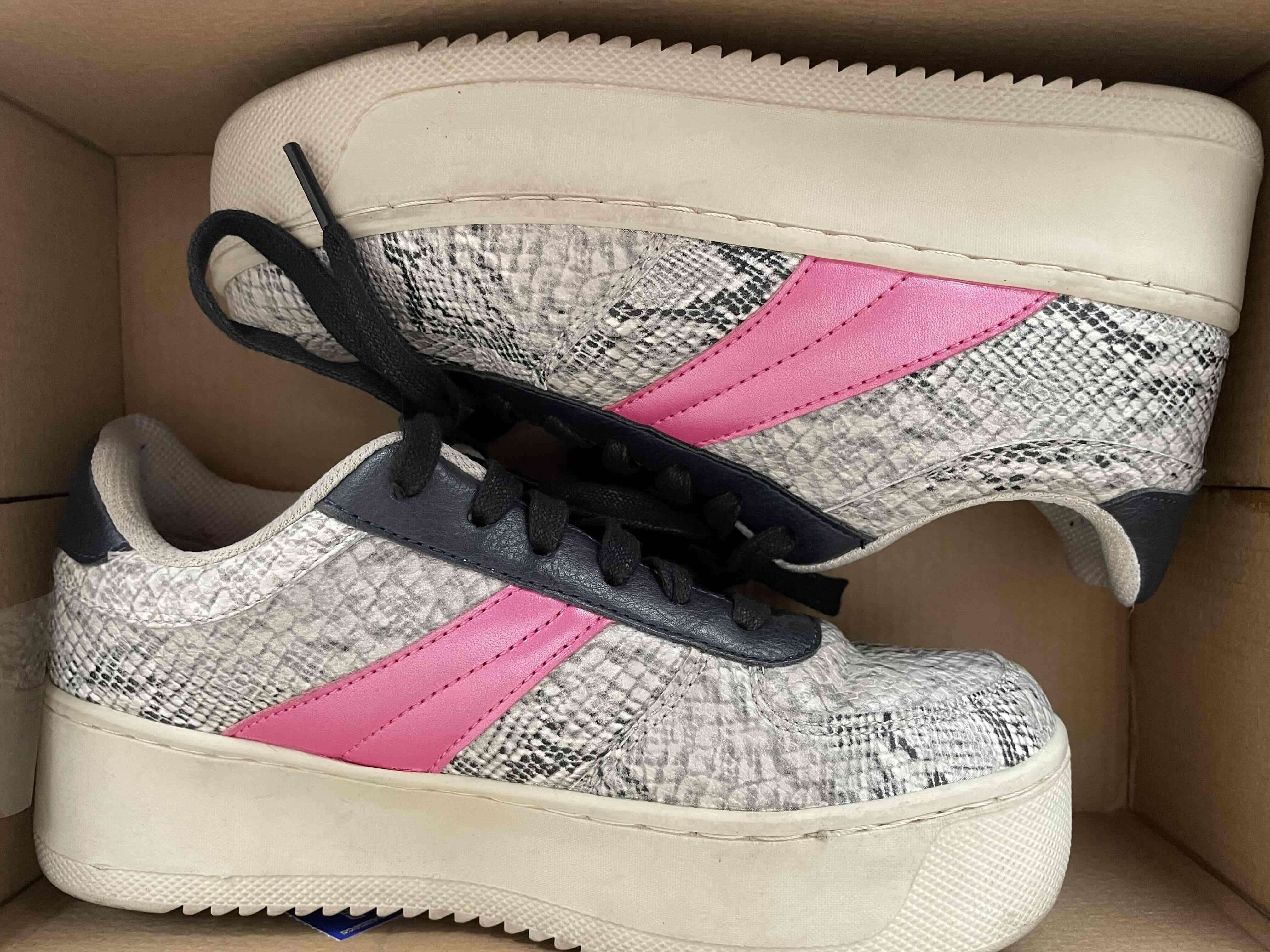 Zapatillas MAUI animal print con rosa