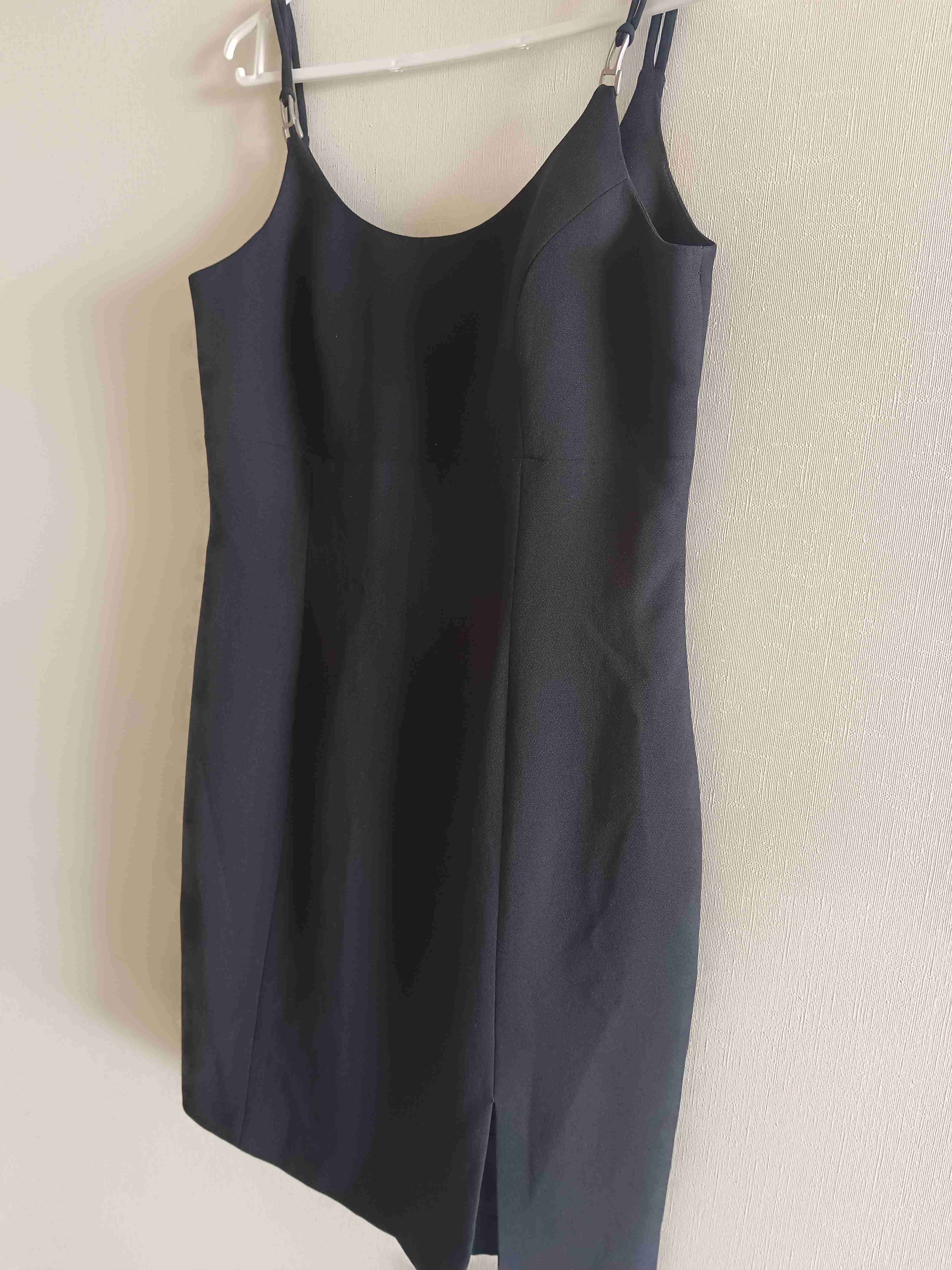 Vestido negro con chaqueta estampada - miniatura 2