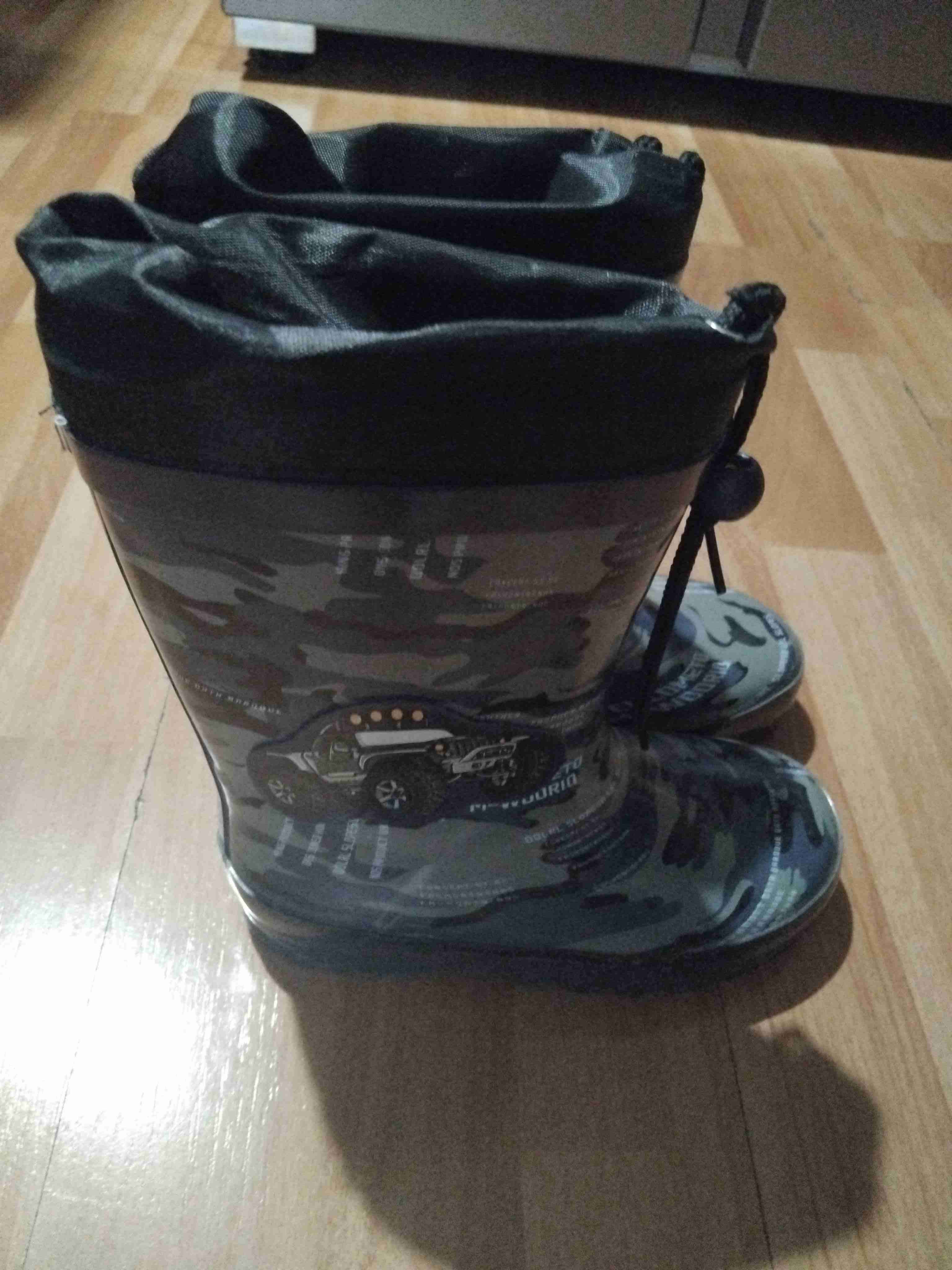 Botas impermeables infantiles camufladas