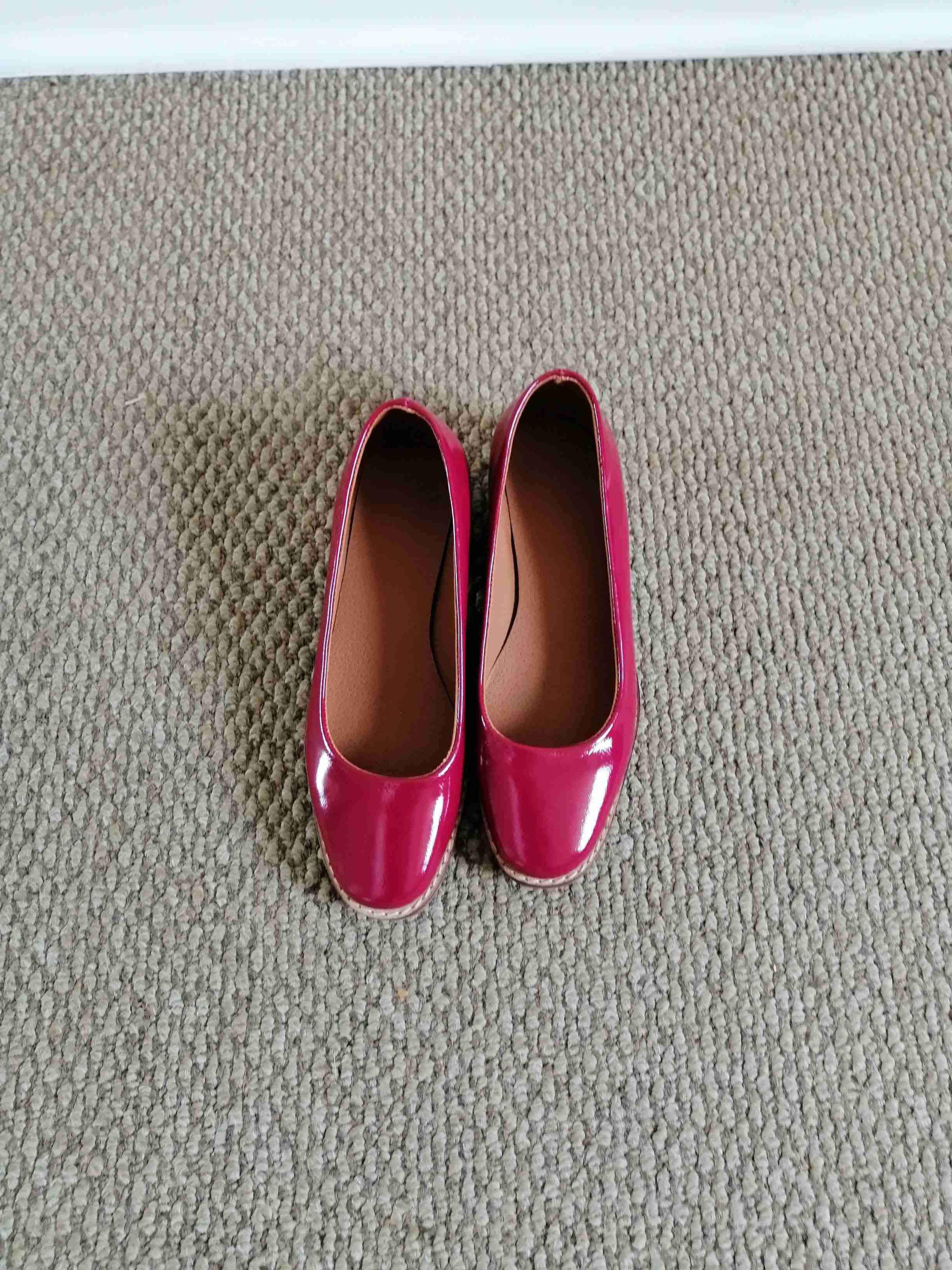 Zapatos rojos  charol mujer - miniatura 2