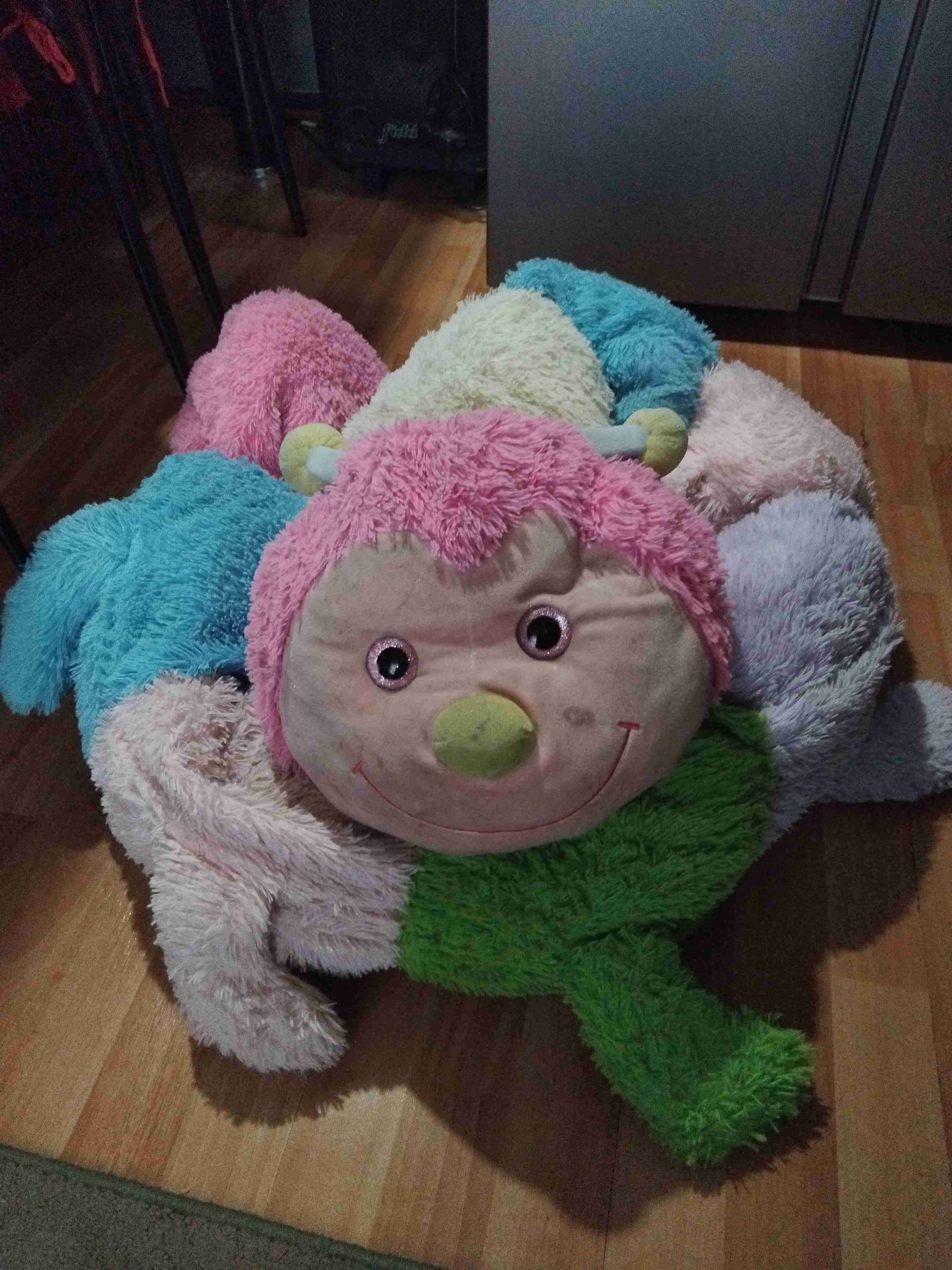 Peluche oruga multicolor grande