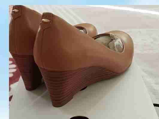 Zapato cuero color camel marca Aldo