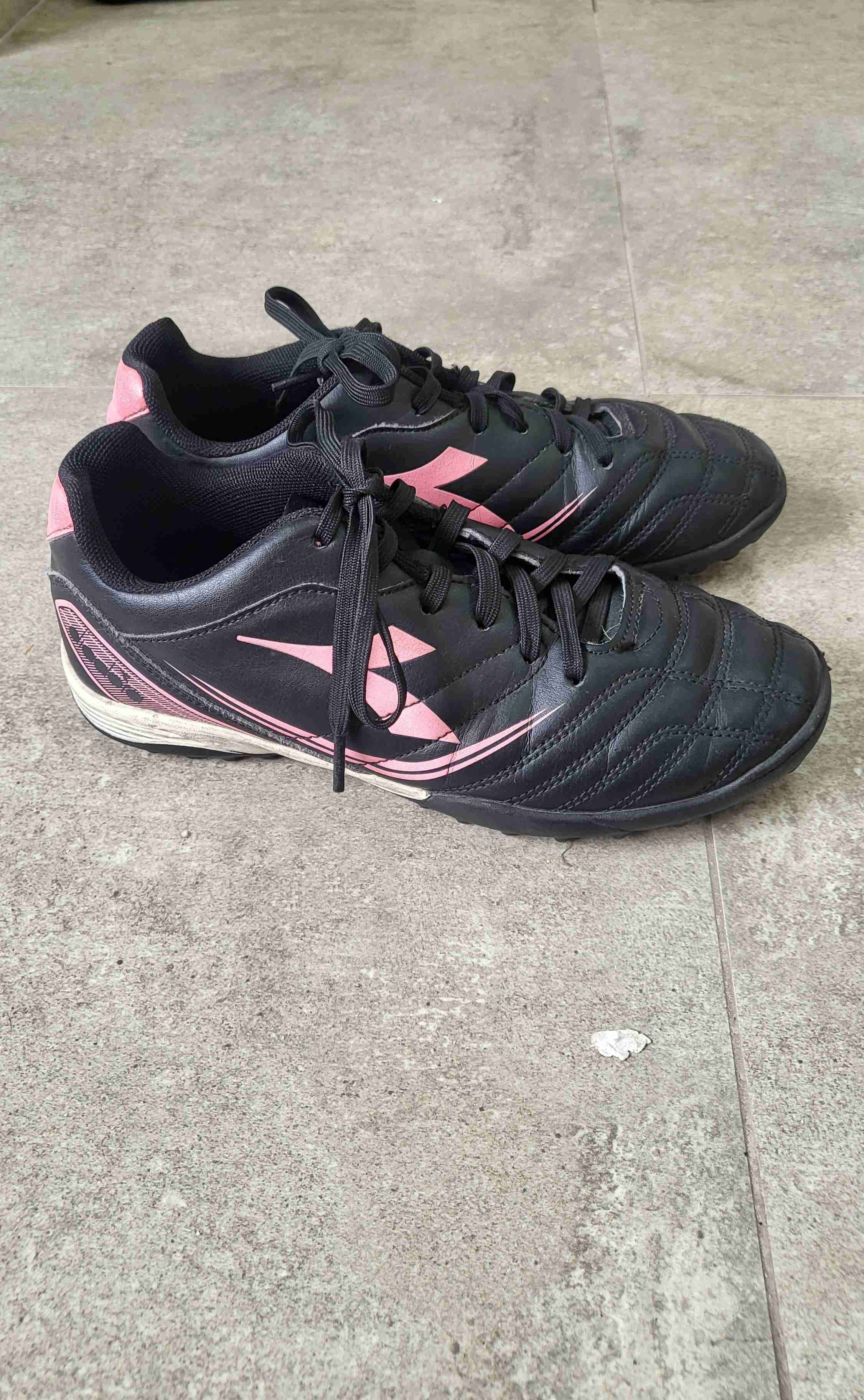 Zapatos deportivos negros y rosados Diadora - miniatura 2