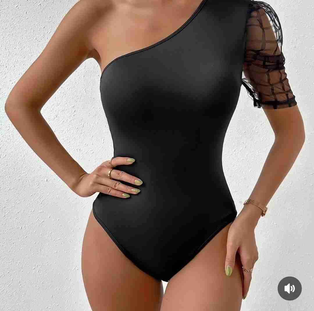 Body negro asimétrico