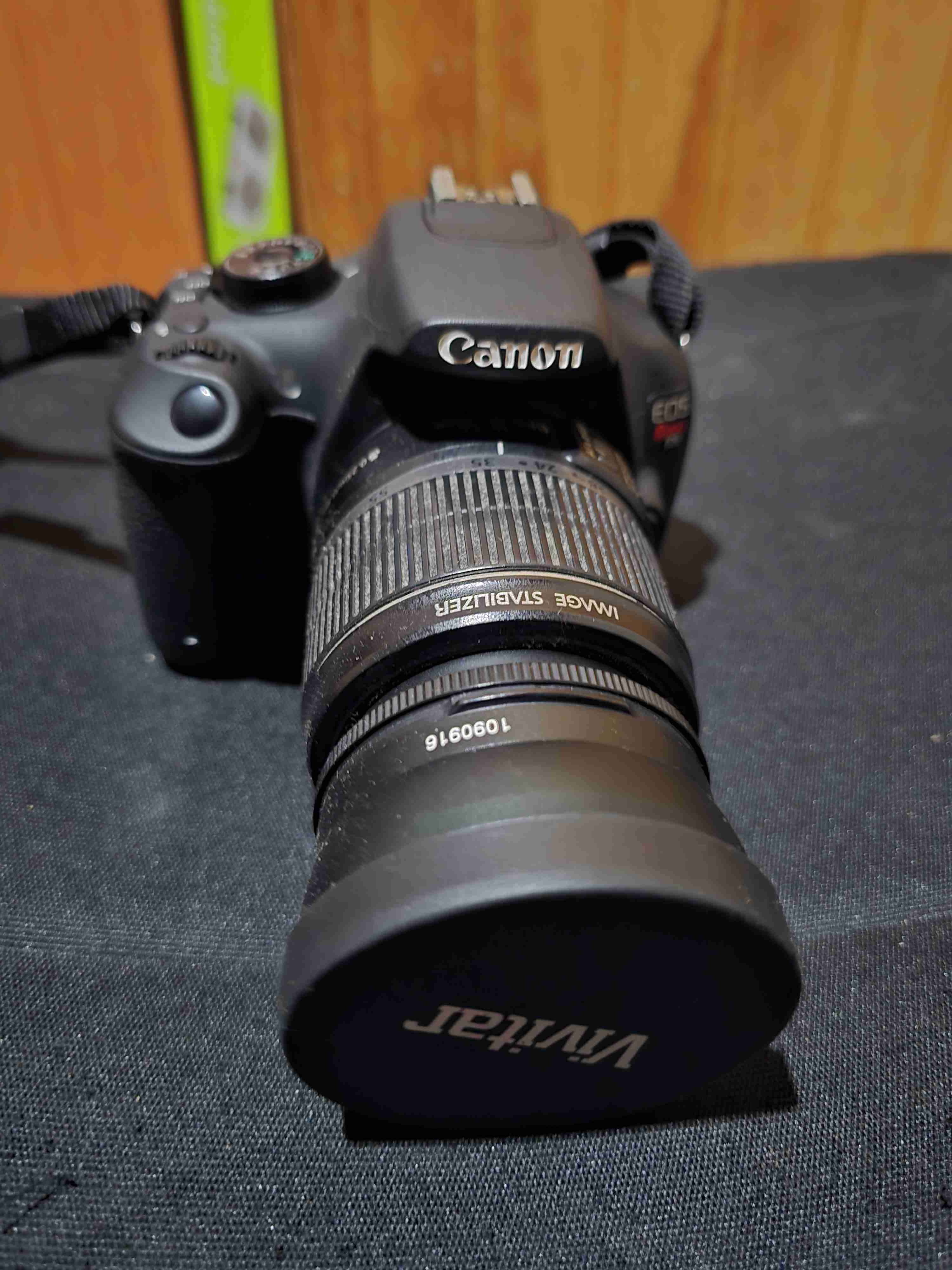 Cámara EOS con lente estabilizador - miniatura 4