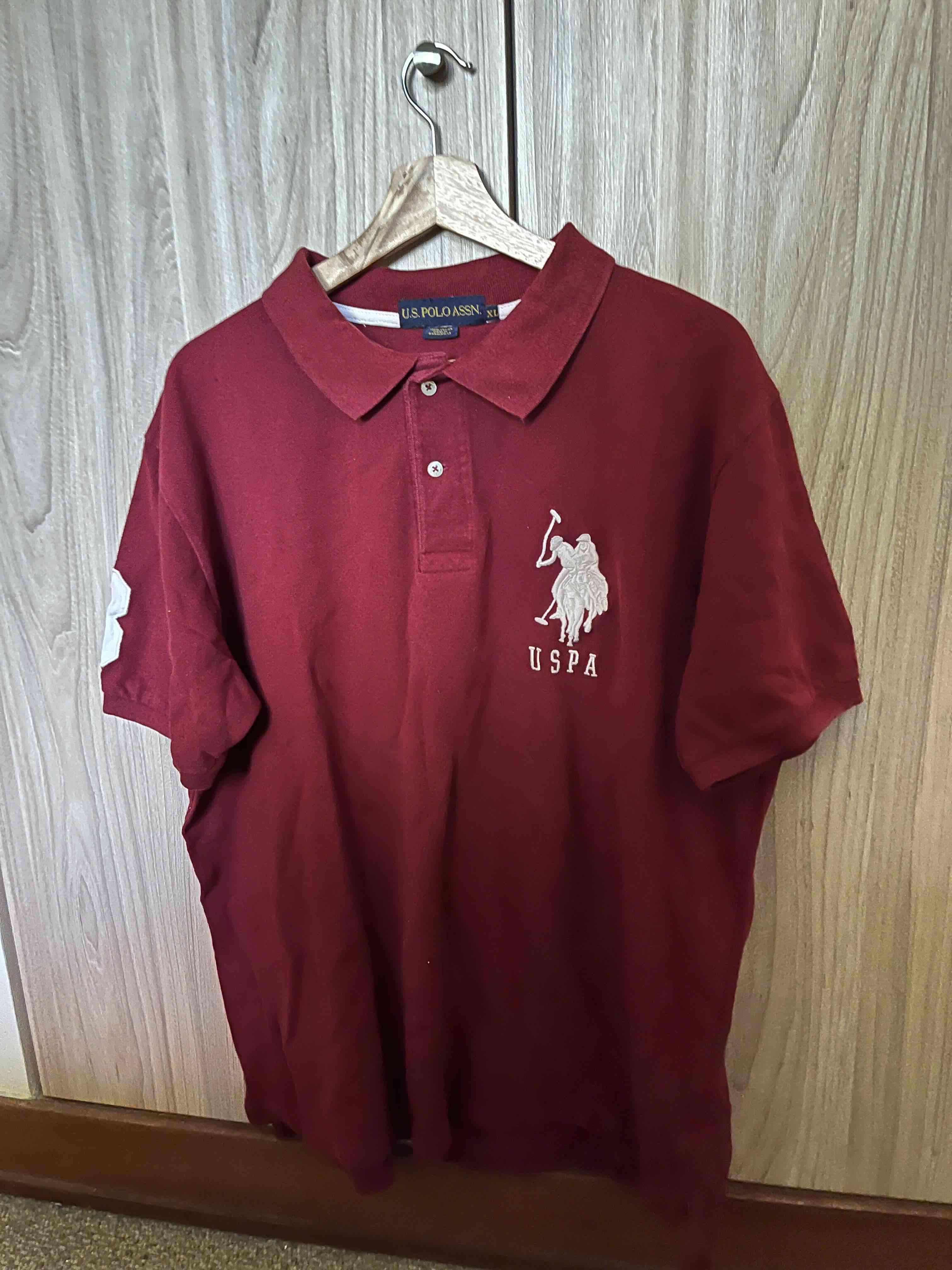 Polera polo burdeo USPA