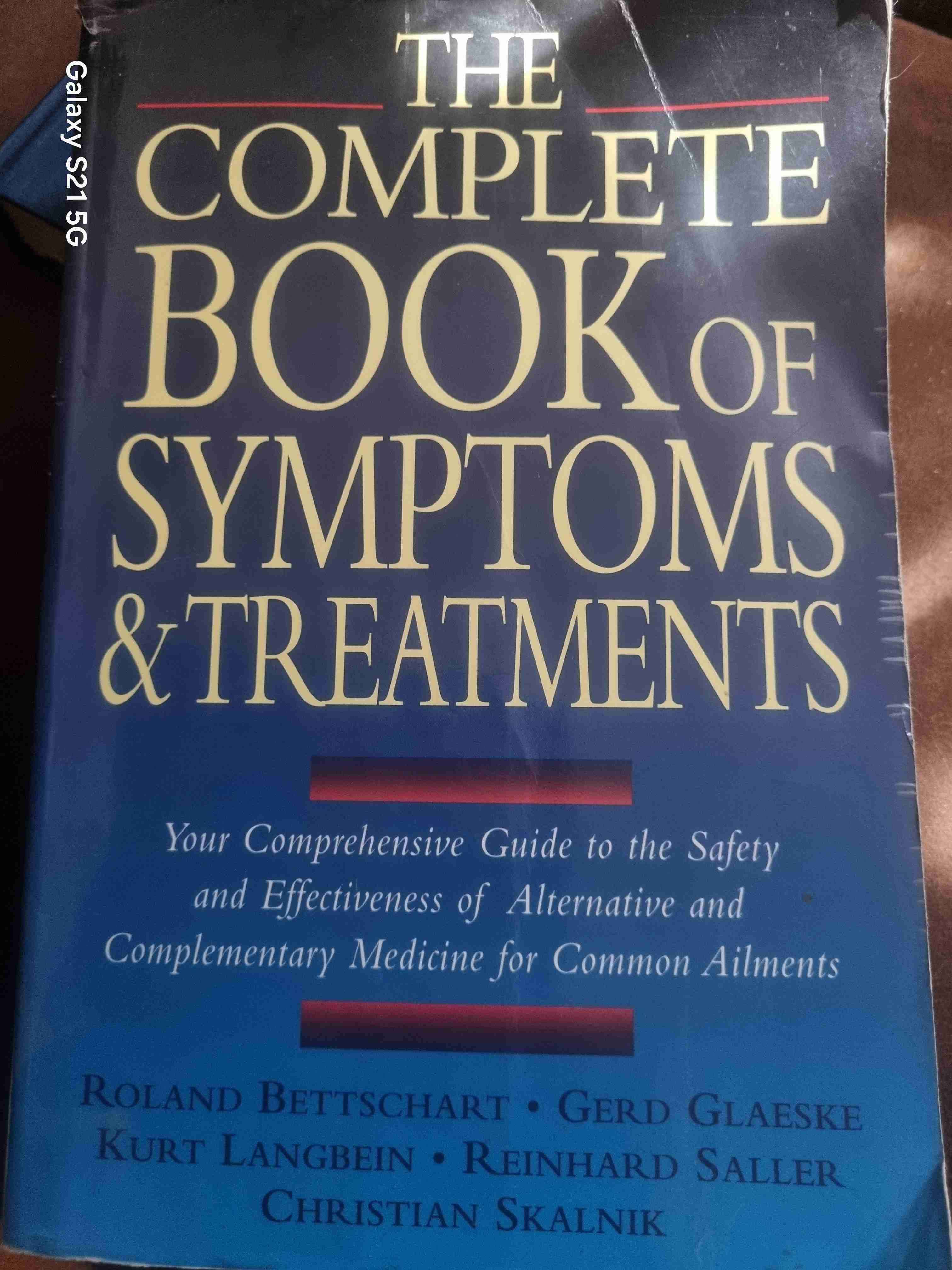 Libro sobre síntomas y tratamientos