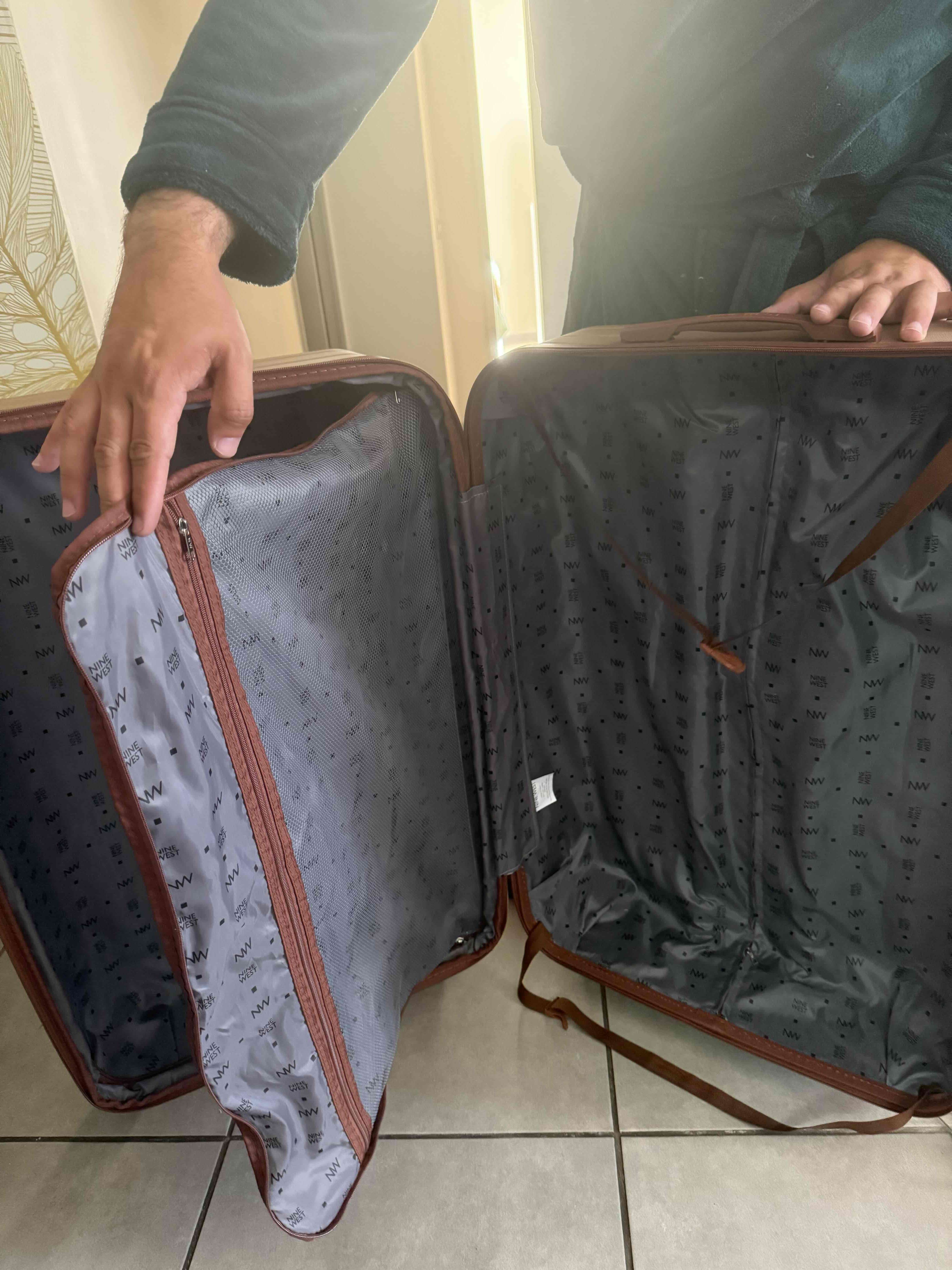 Maleta dorada Nine West con ruedas - miniatura 3