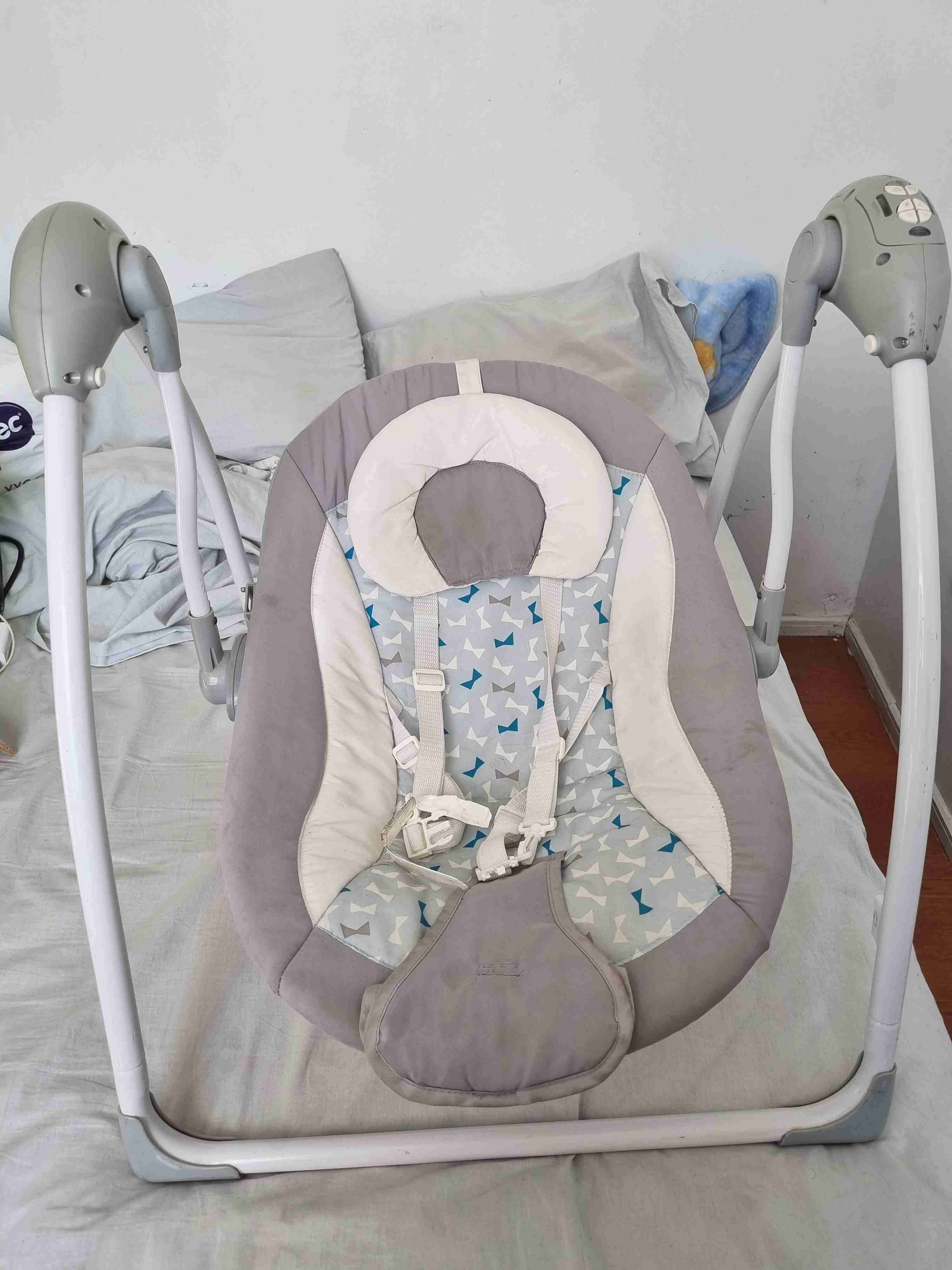 Columpio para bebé gris eléctrico