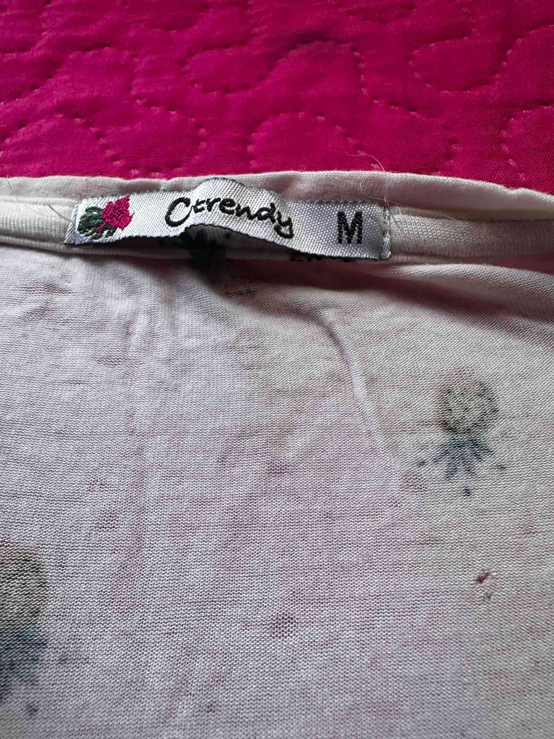 Polera blanca con estampado de piñas - miniatura 2