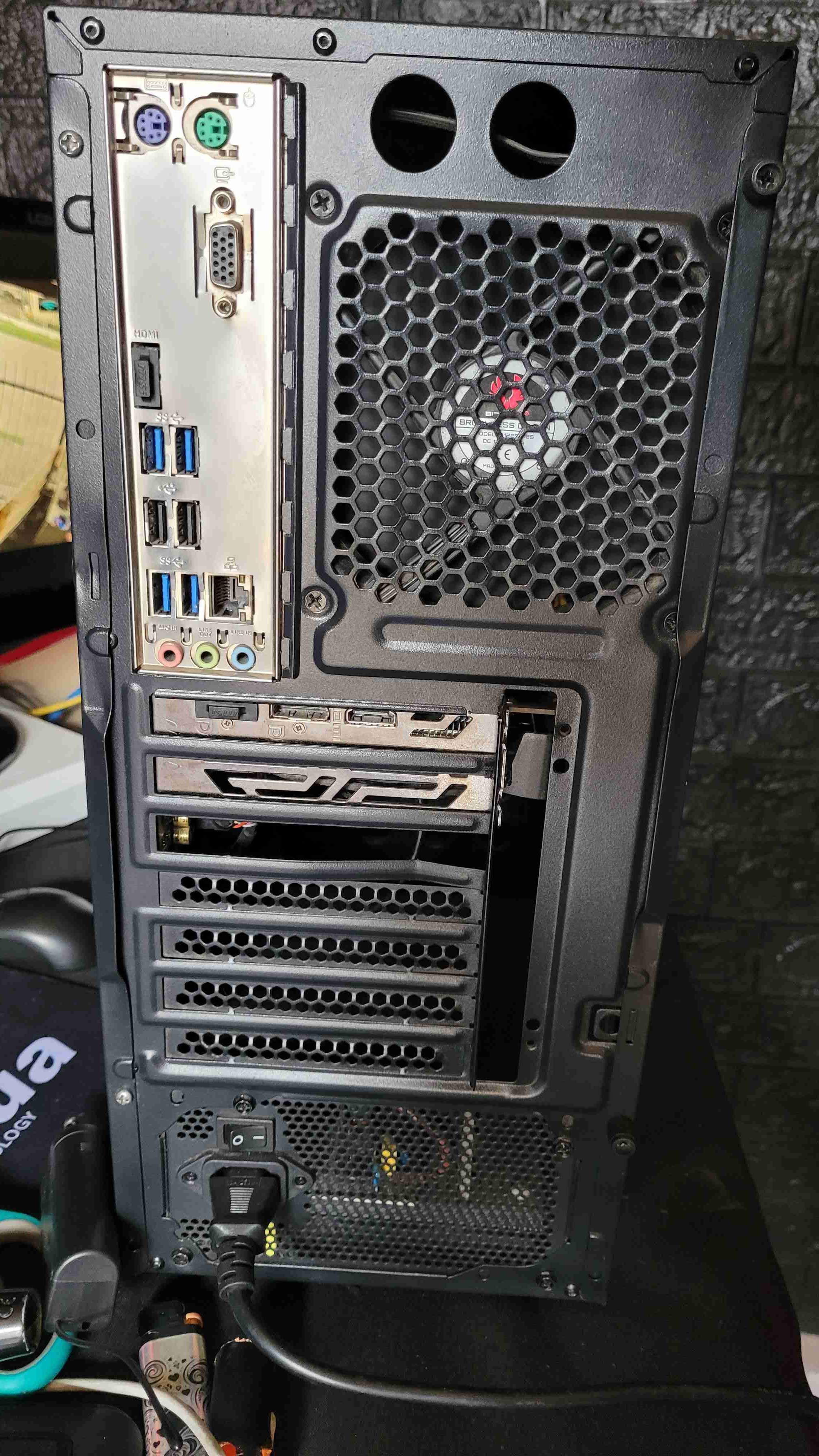 PC de escritorio Ryzen 5 - miniatura 3