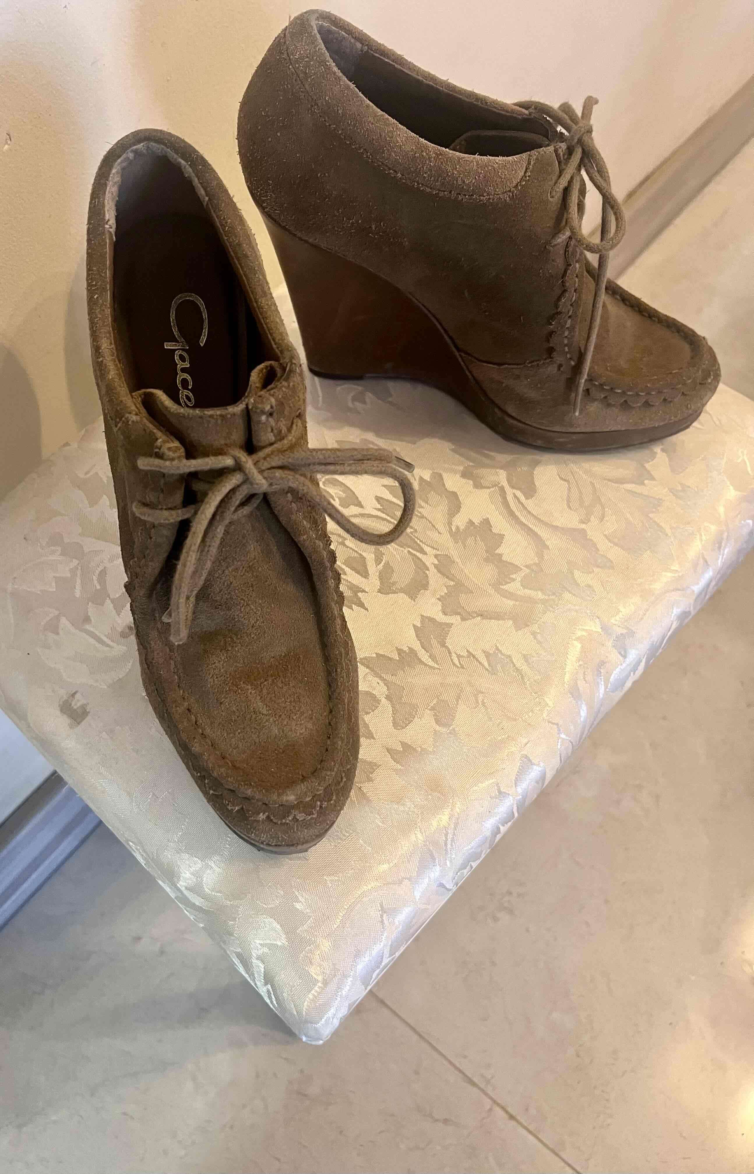 Botines de gamuza marrón y negro - miniatura 2
