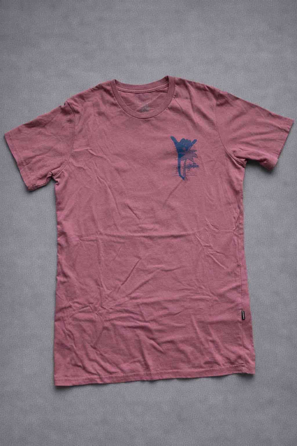 Polera rosa con estampado