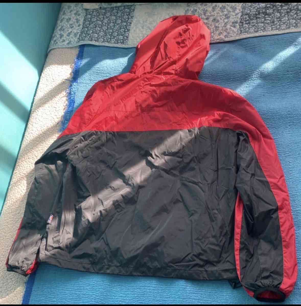 Cortavientos rojo negro Bulls - miniatura 2