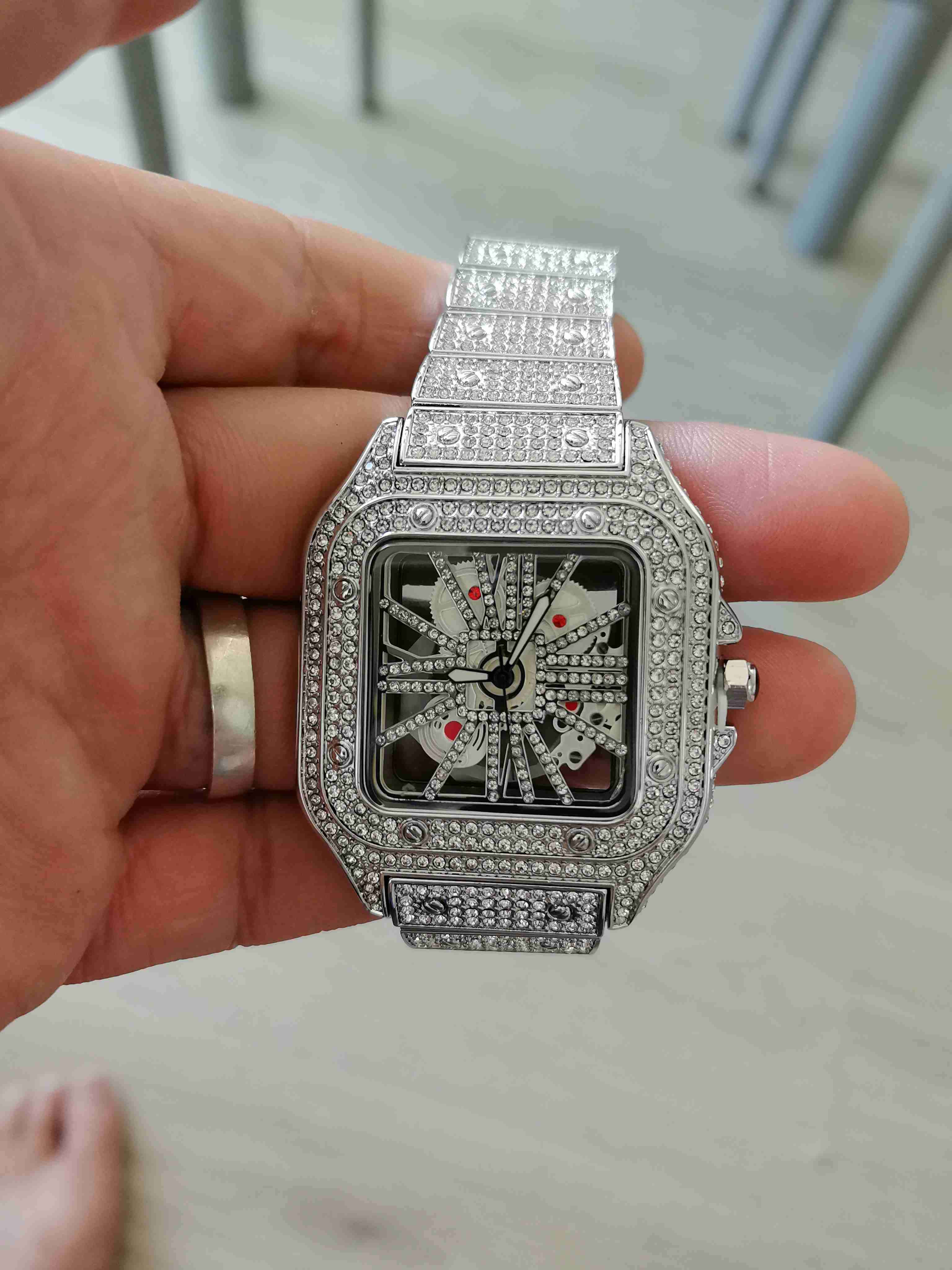 Reloj de pulsera con cristales verdes - miniatura 2