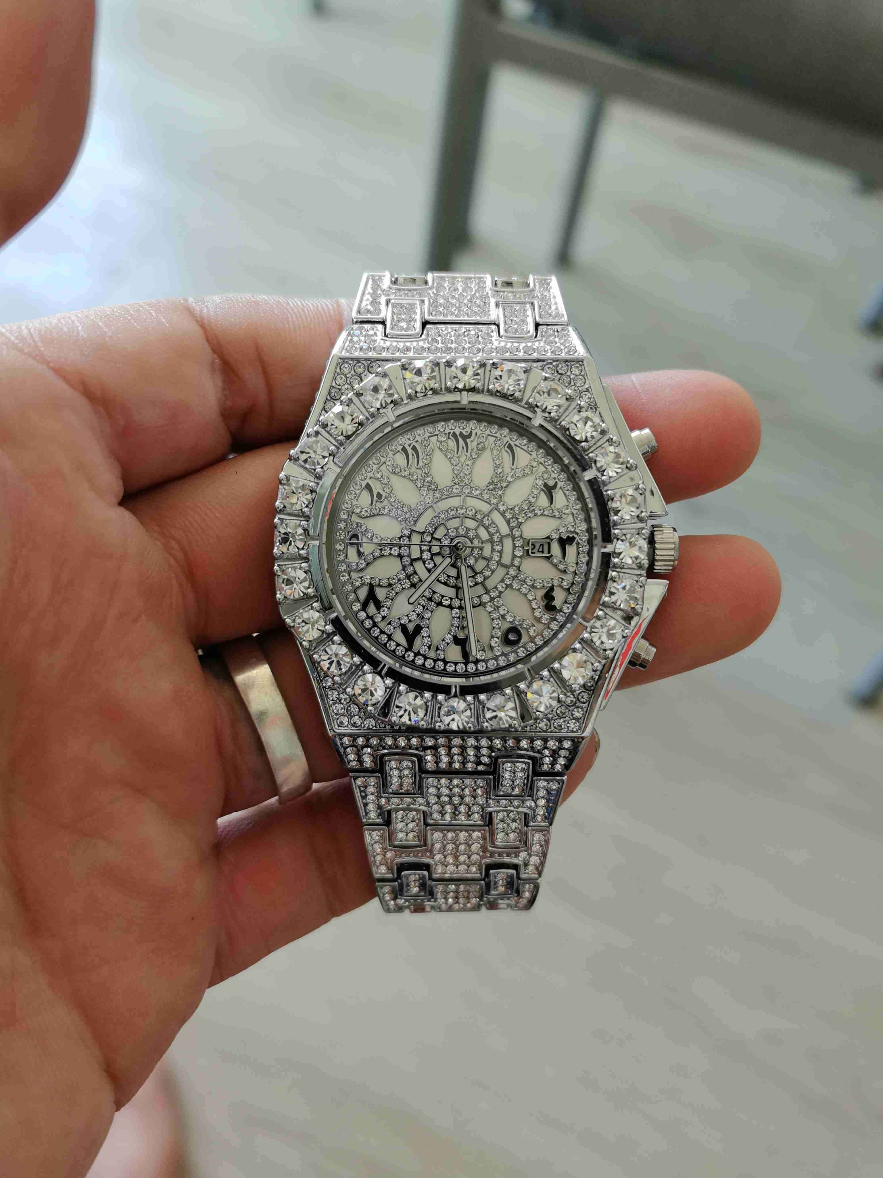 Reloj de pulsera con cristales verdes - miniatura 3