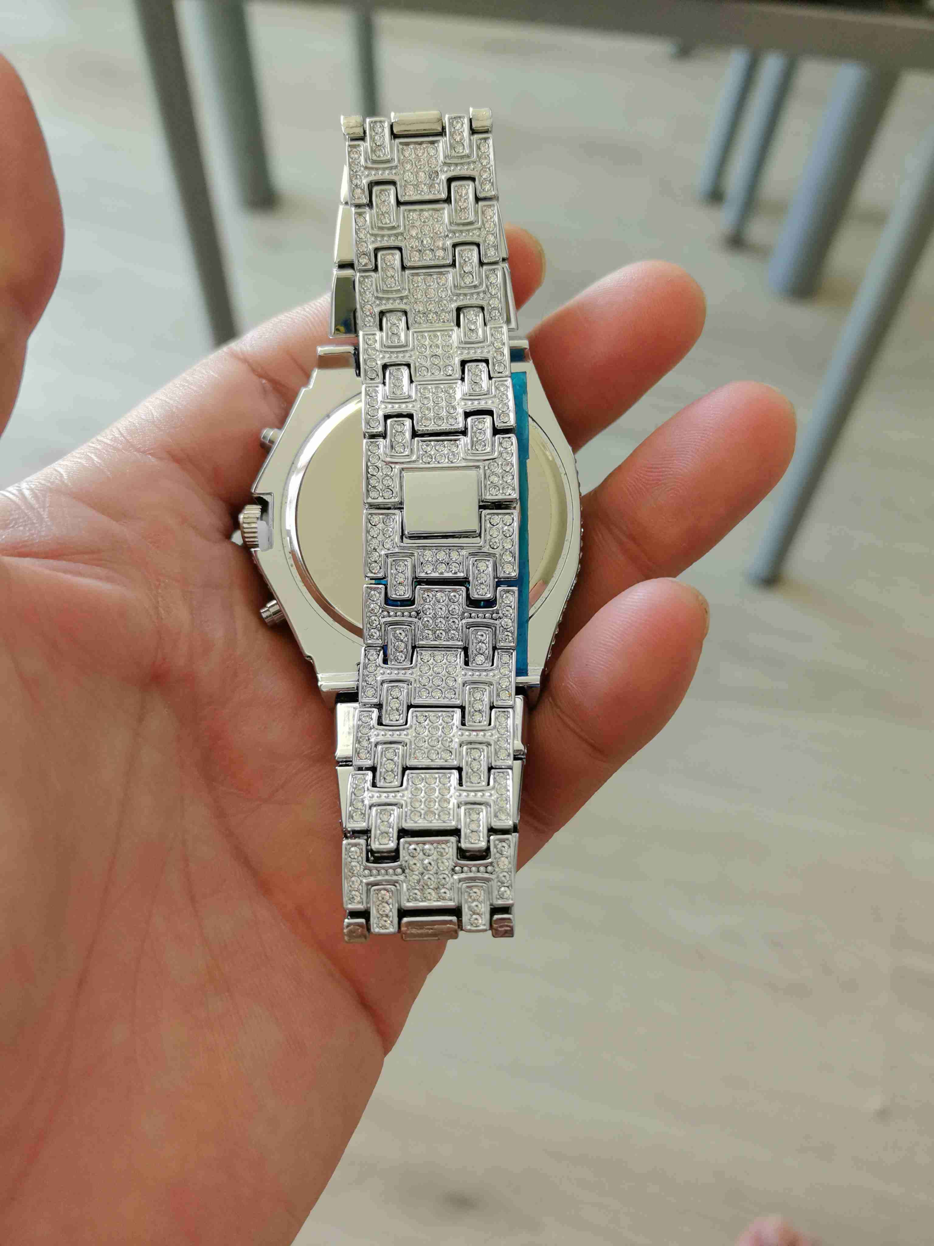 Reloj de pulsera con cristales verdes - miniatura 4